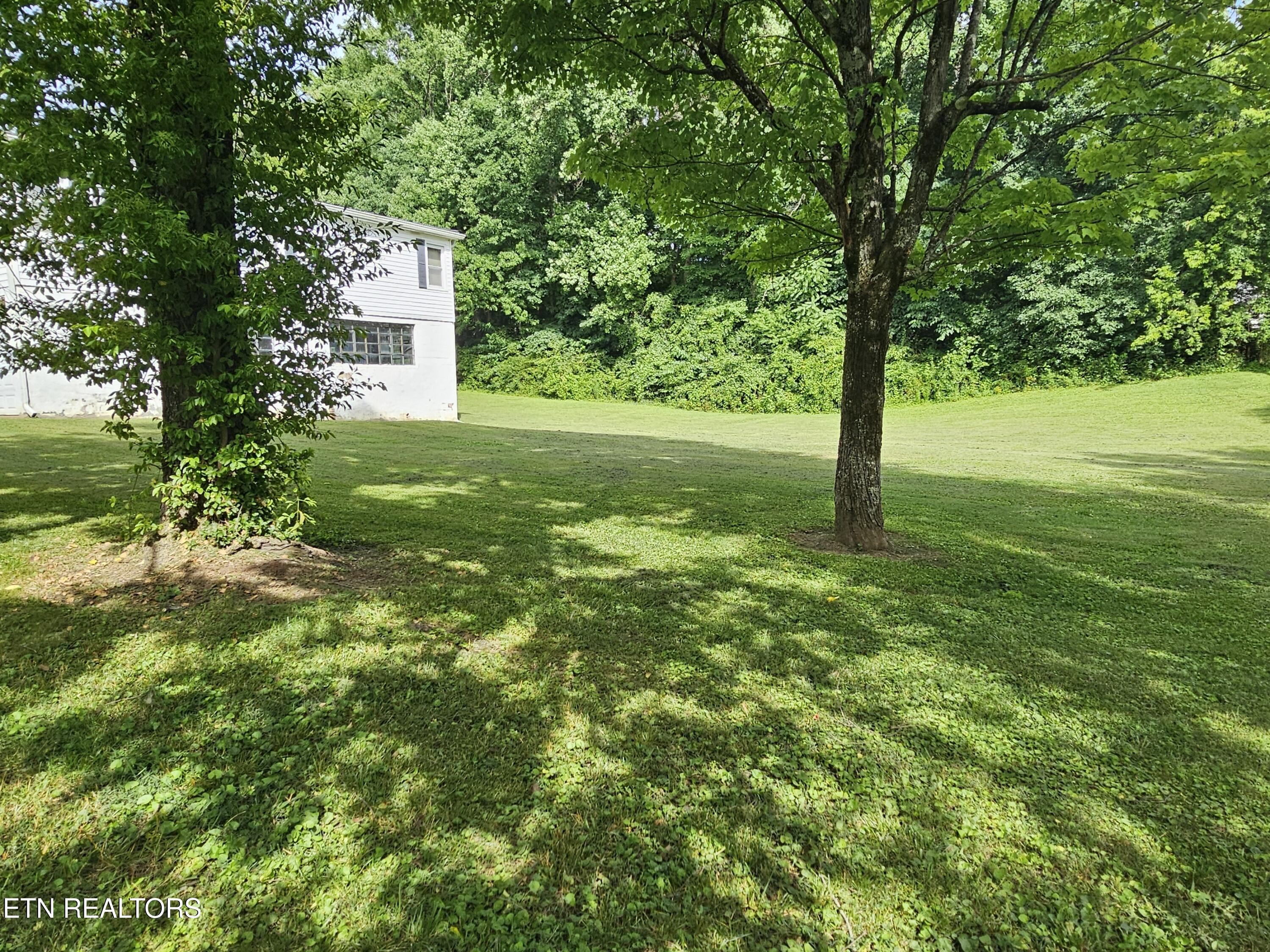 1345 Blockhouse Valley Road Clinton TN 37716