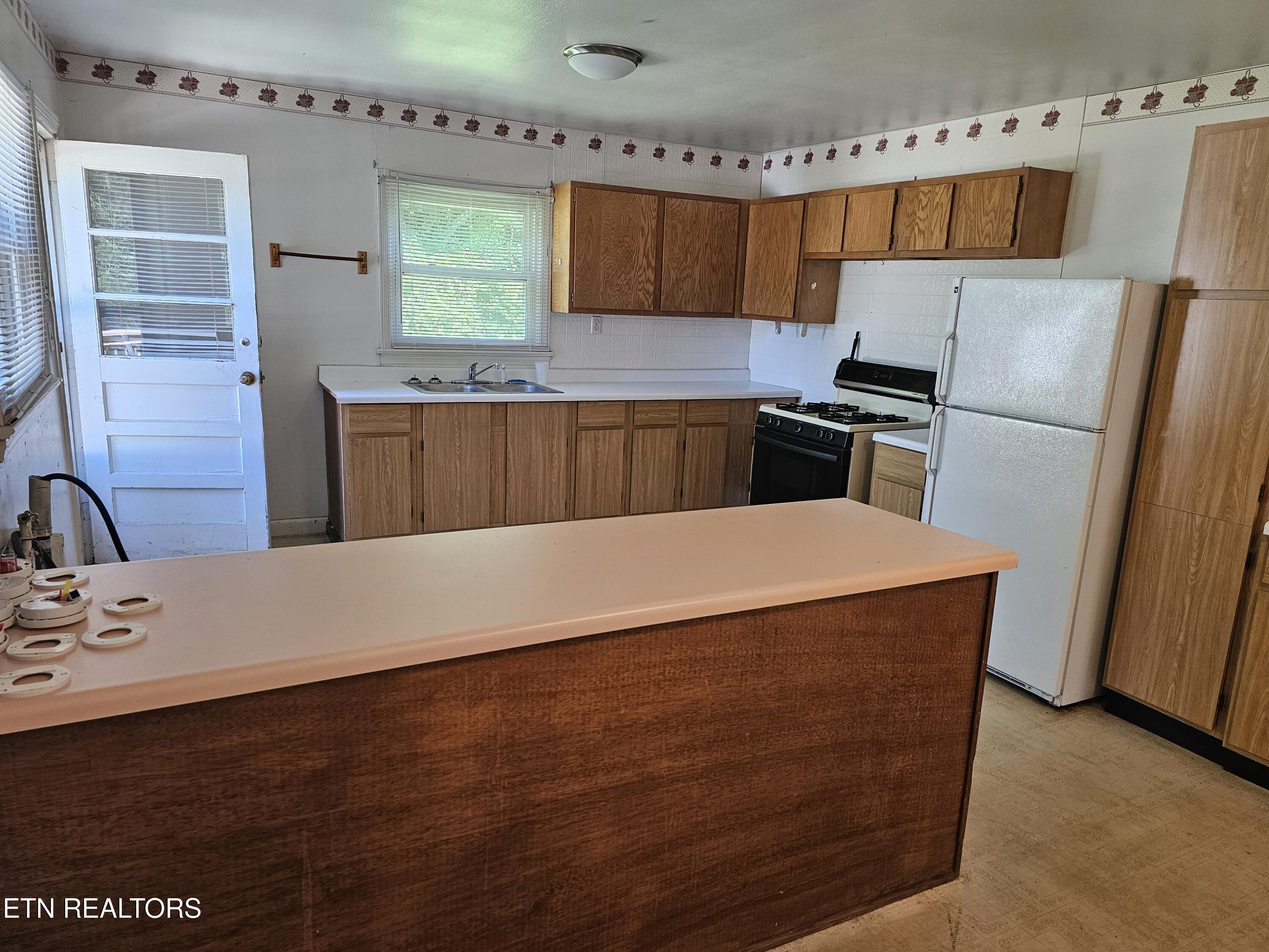 1345 Blockhouse Valley Road Clinton TN 37716