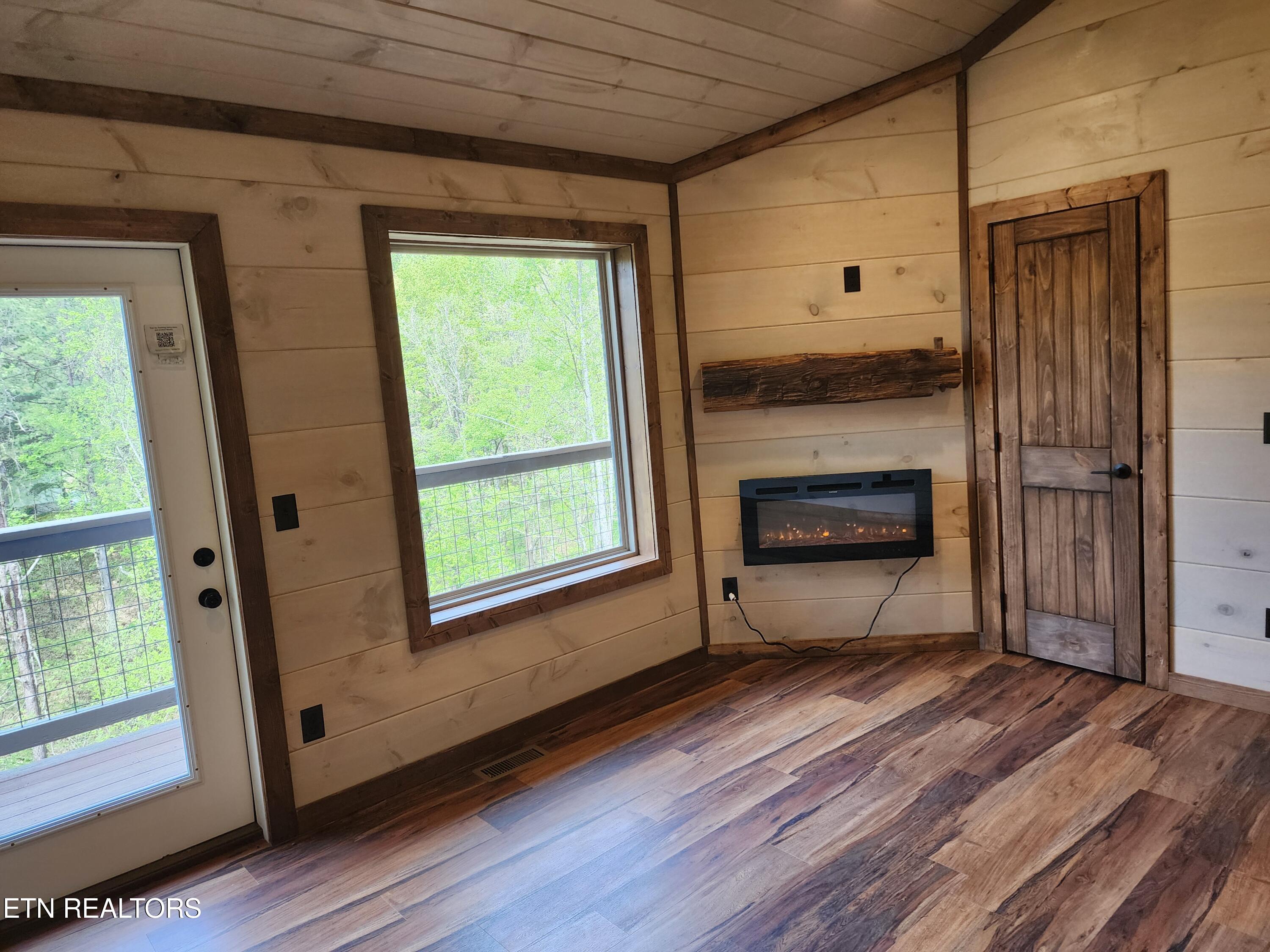 2733 Dogwood Loop Drive Sevierville TN 37876