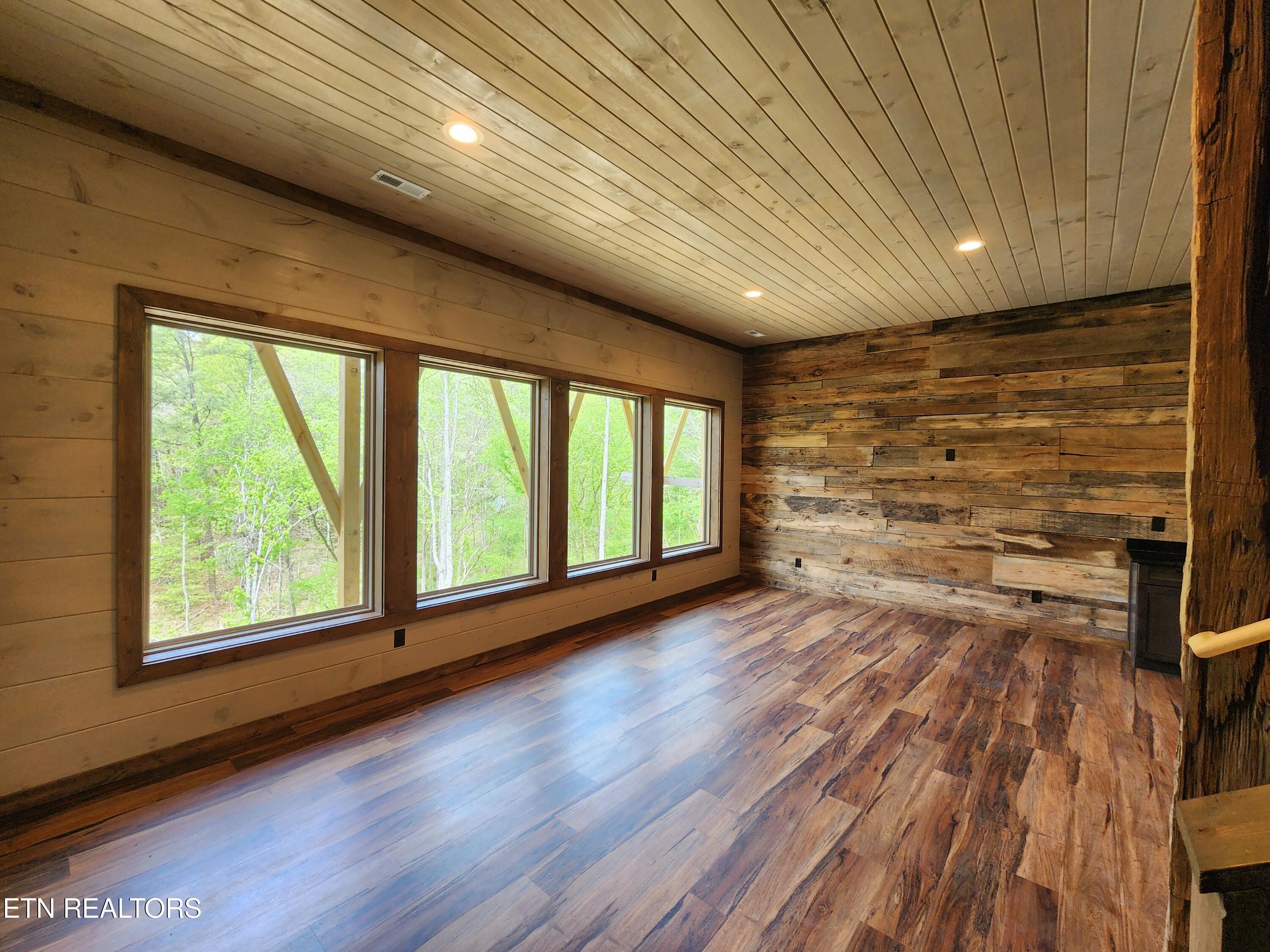 2733 Dogwood Loop Drive Sevierville TN 37876