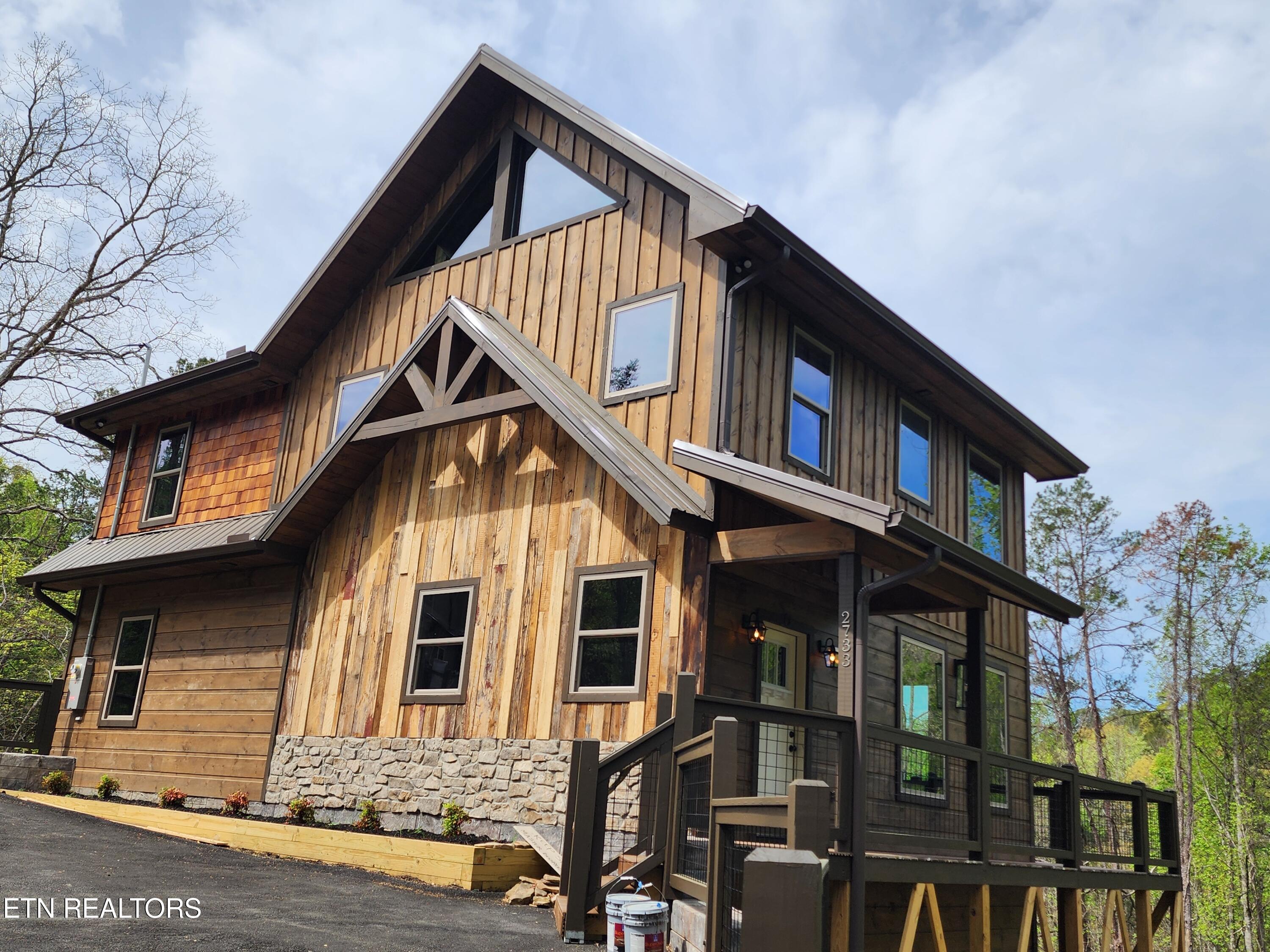 2733 Dogwood Loop Drive Sevierville TN 37876