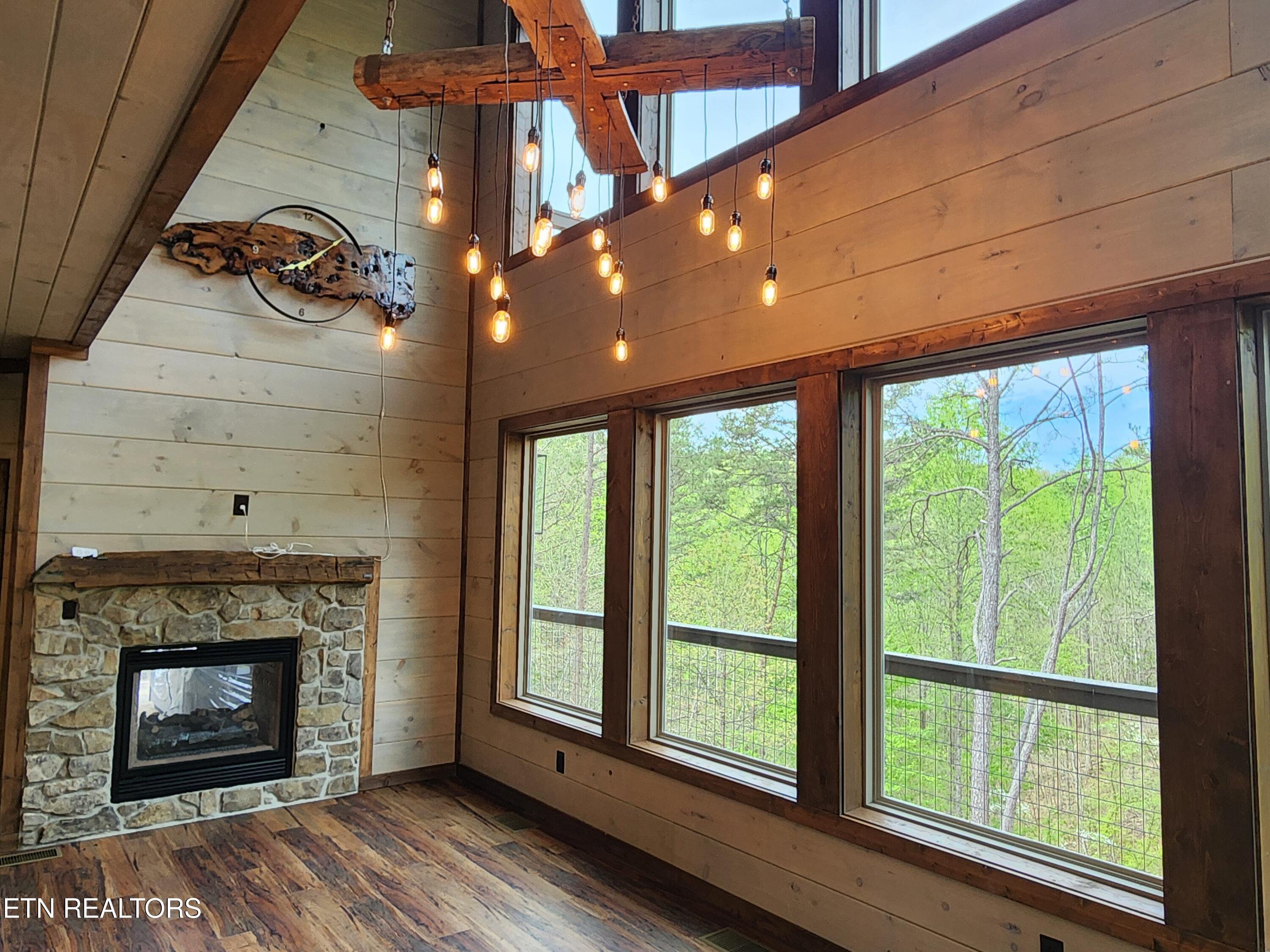 2733 Dogwood Loop Drive Sevierville TN 37876