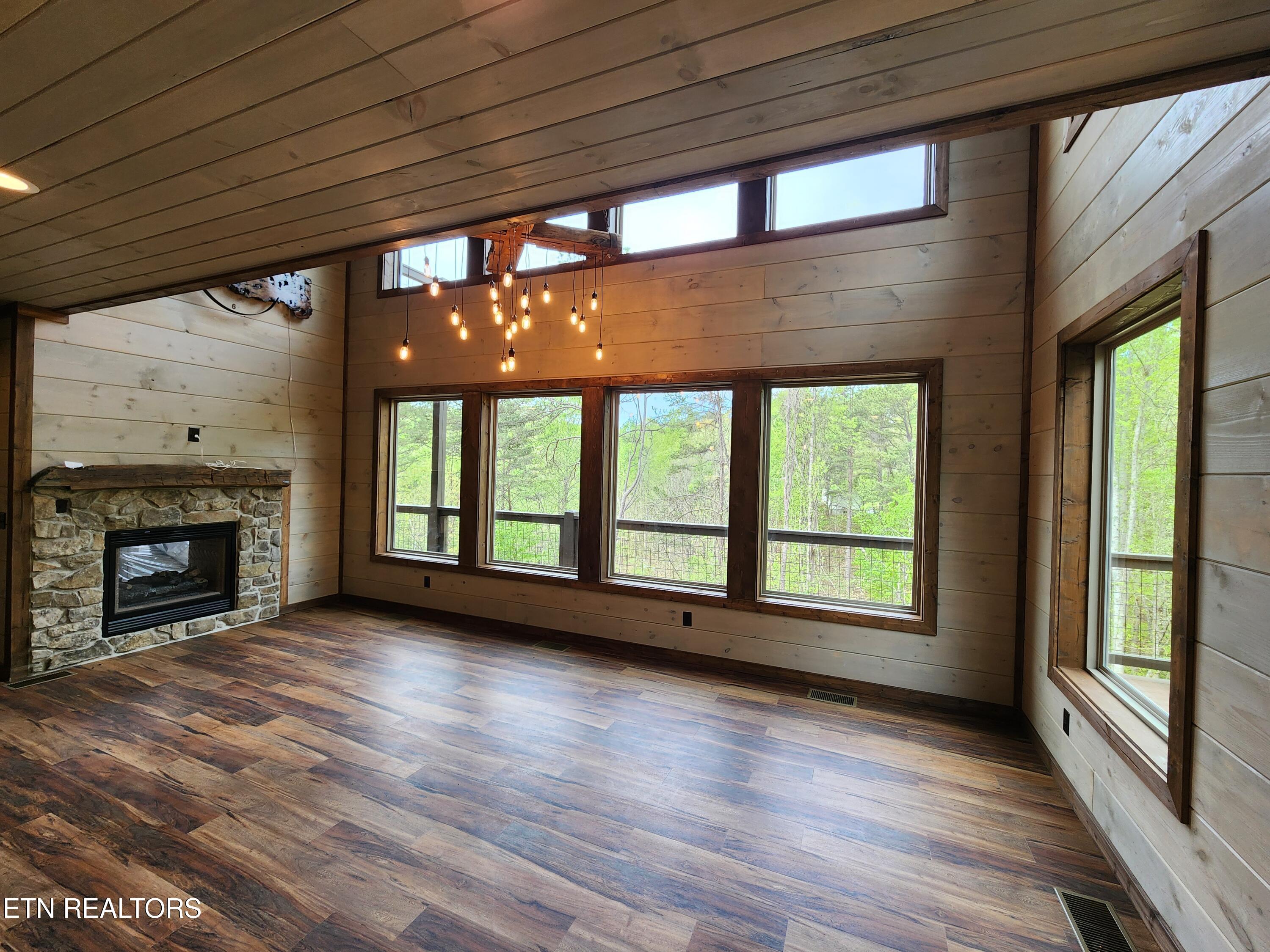 2733 Dogwood Loop Drive Sevierville TN 37876