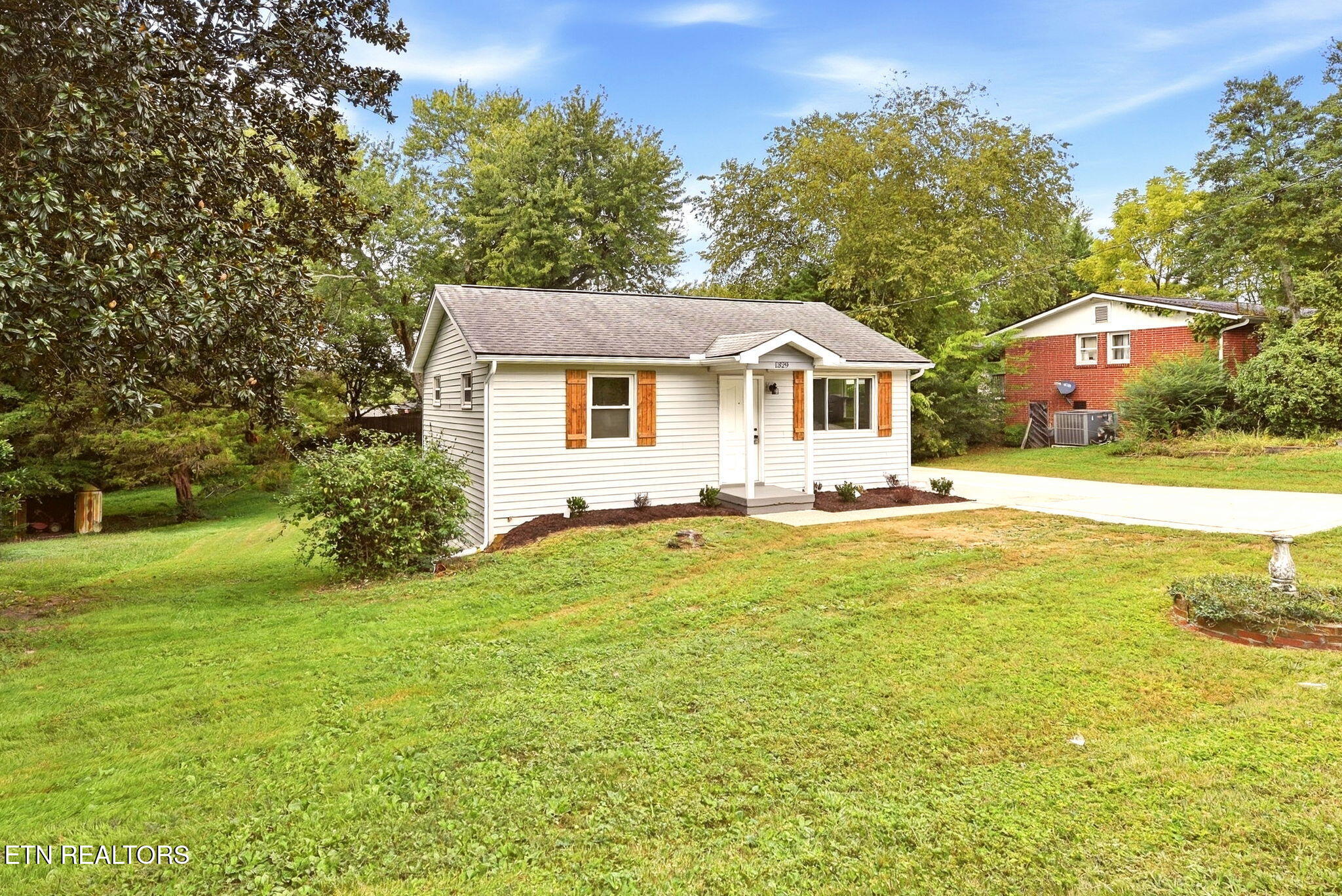 1329 Francis Road Knoxville TN 37909