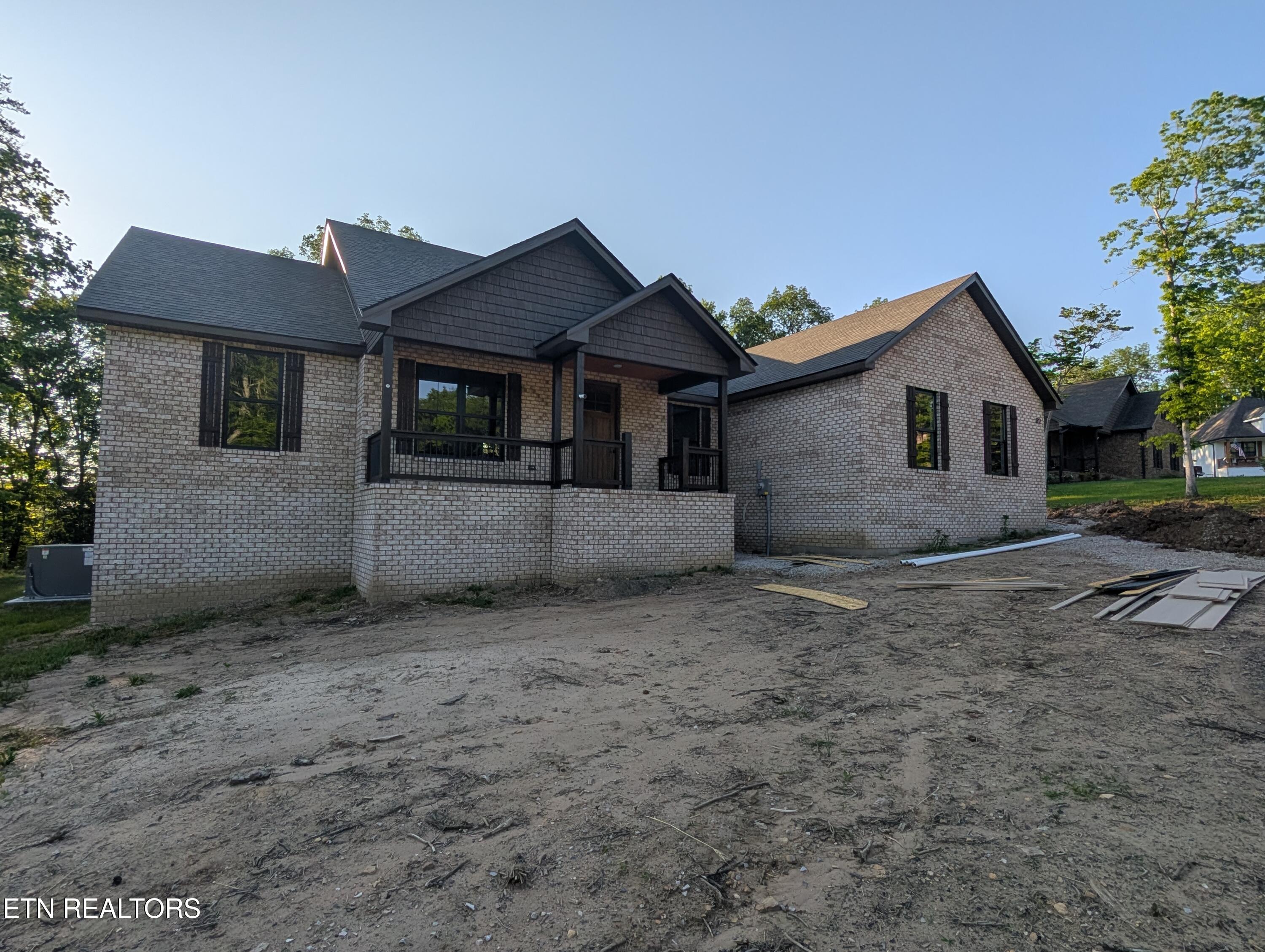 32 Riverchase Drive Crossville TN 38571