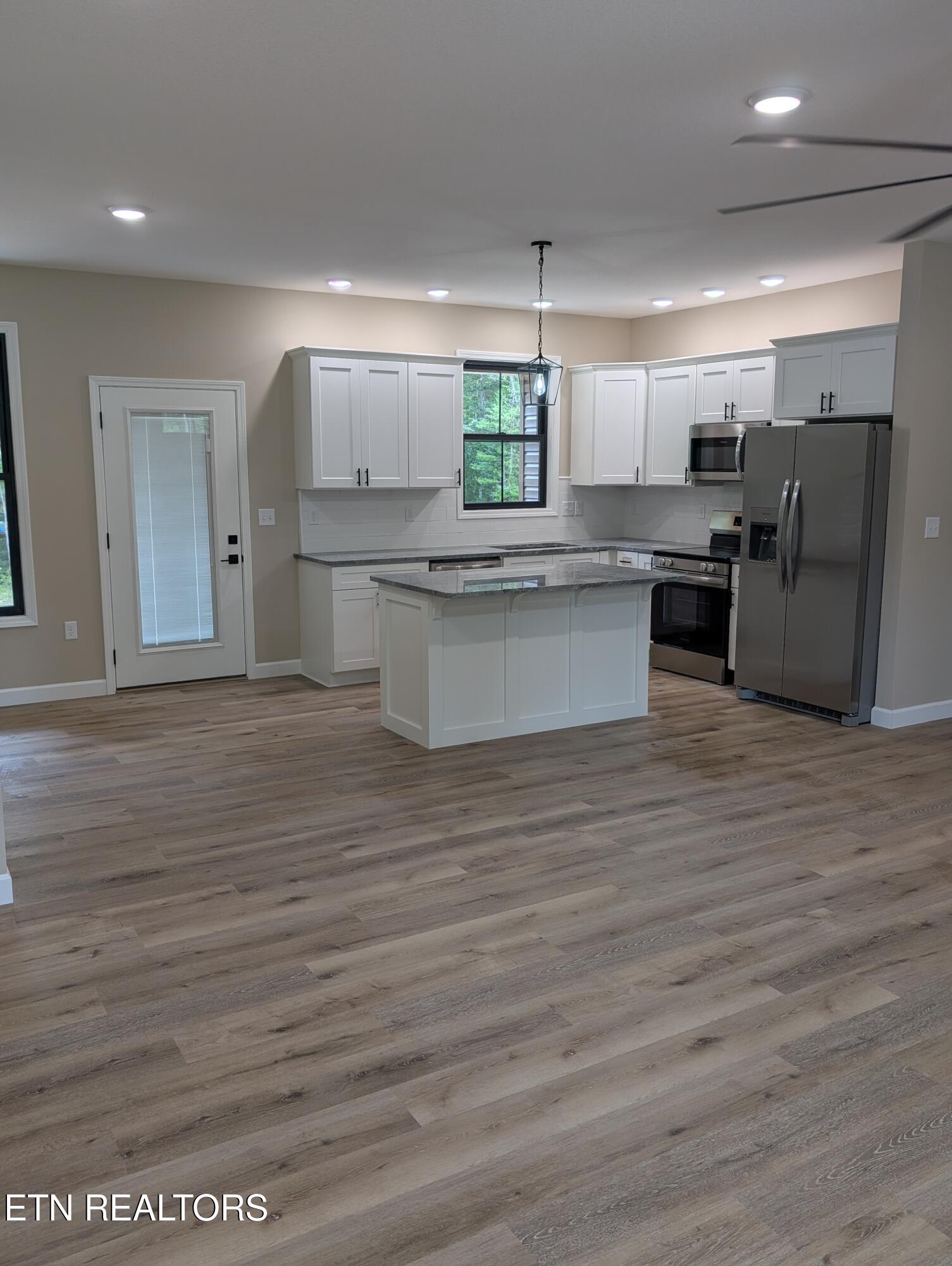 32 Riverchase Drive Crossville TN 38571