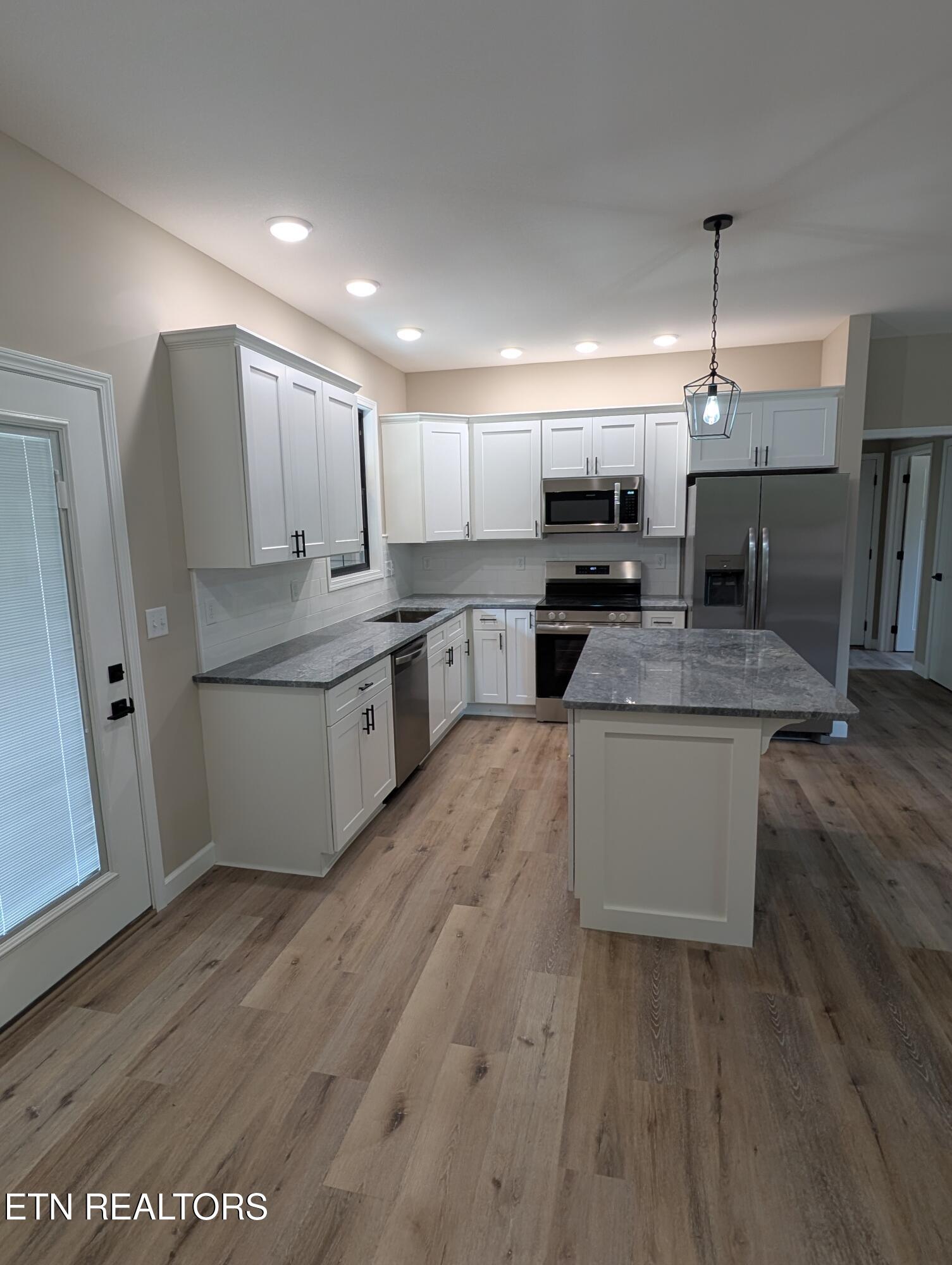 32 Riverchase Drive Crossville TN 38571