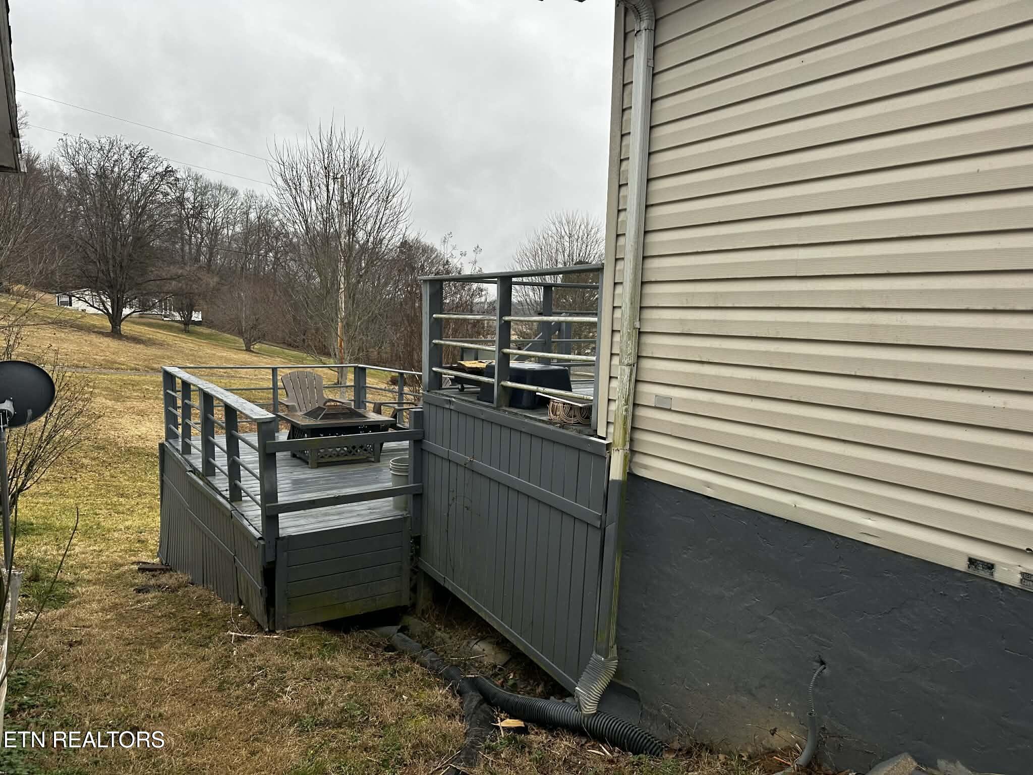 111 Fred Russell Lane Speedwell TN 37870