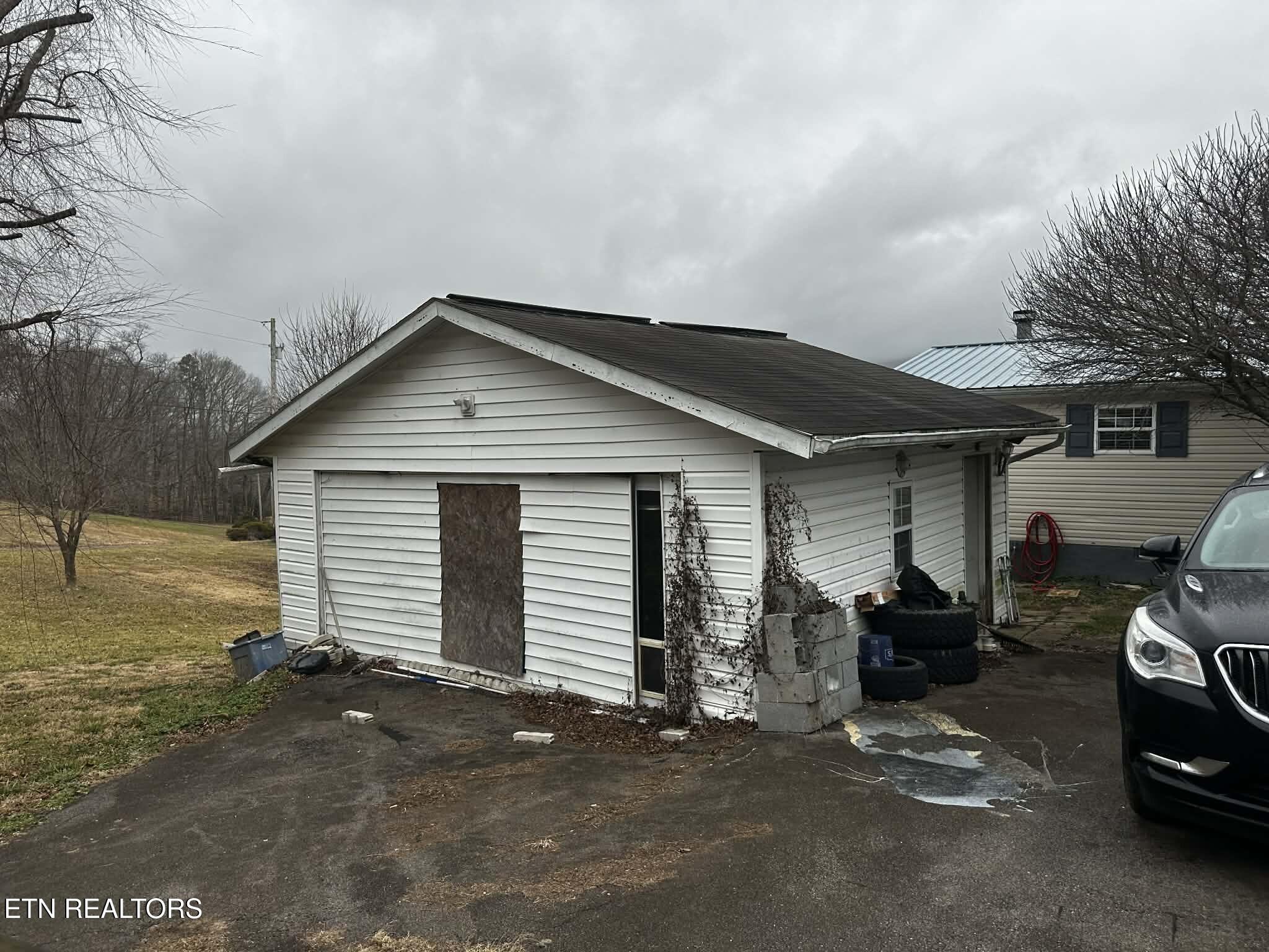 111 Fred Russell Lane Speedwell TN 37870