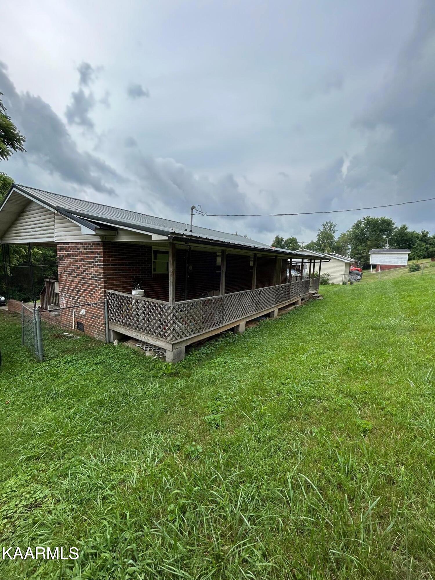 336 Wilson Hurst Street Tazewell TN 37879