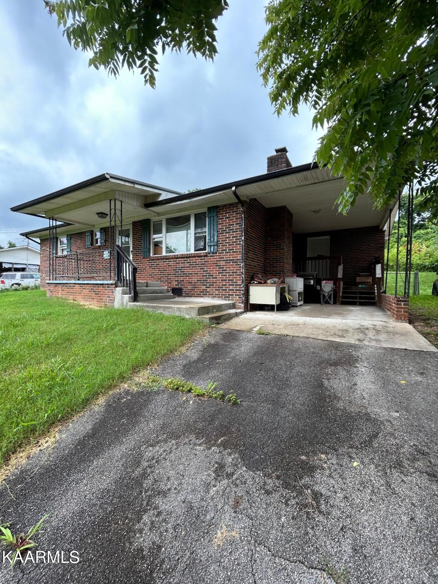 336 Wilson Hurst Street Tazewell TN 37879
