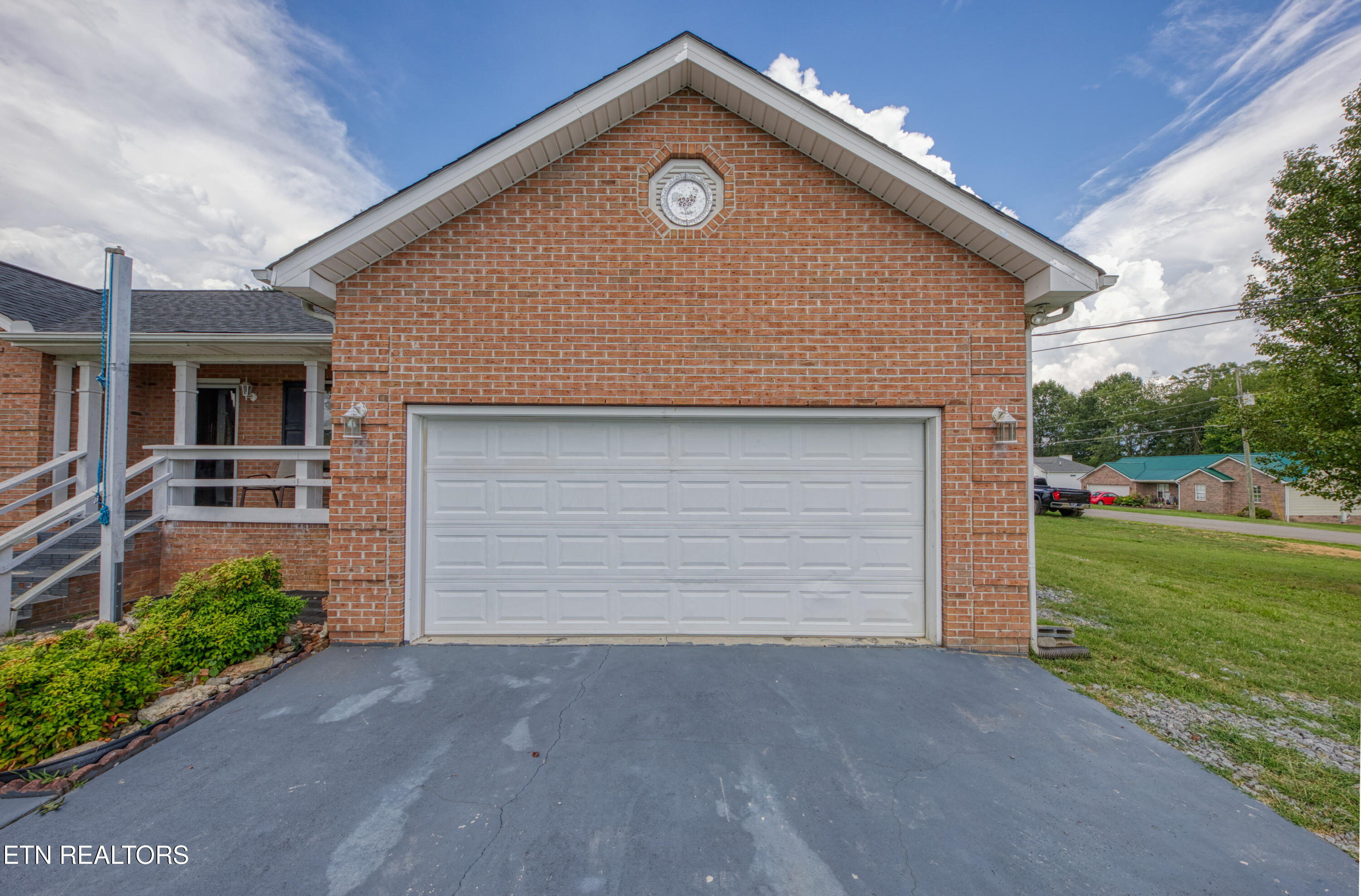 157 Acorn Drive Corryton TN 37721