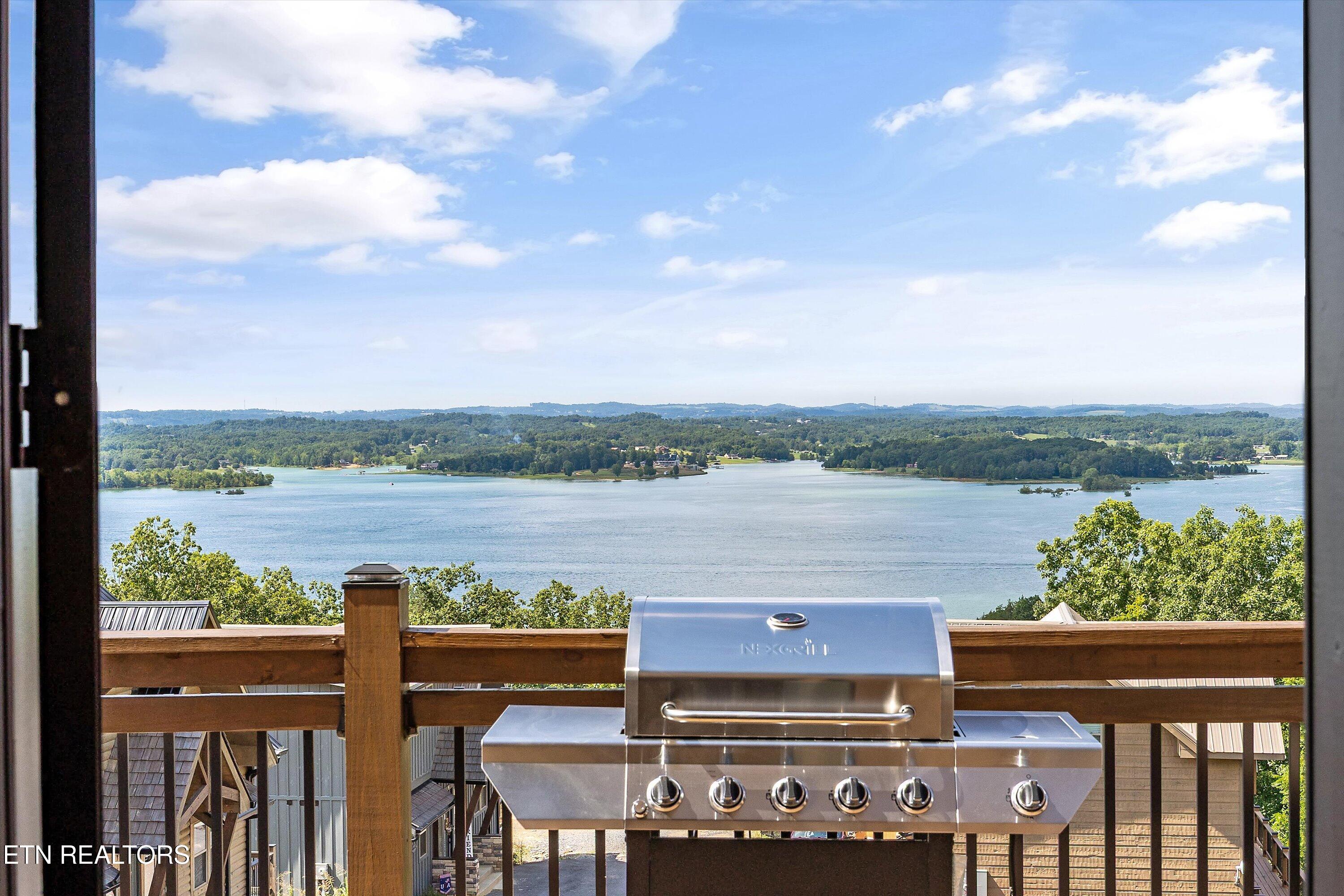 936 Lake Haven Way Sevierville TN 37876