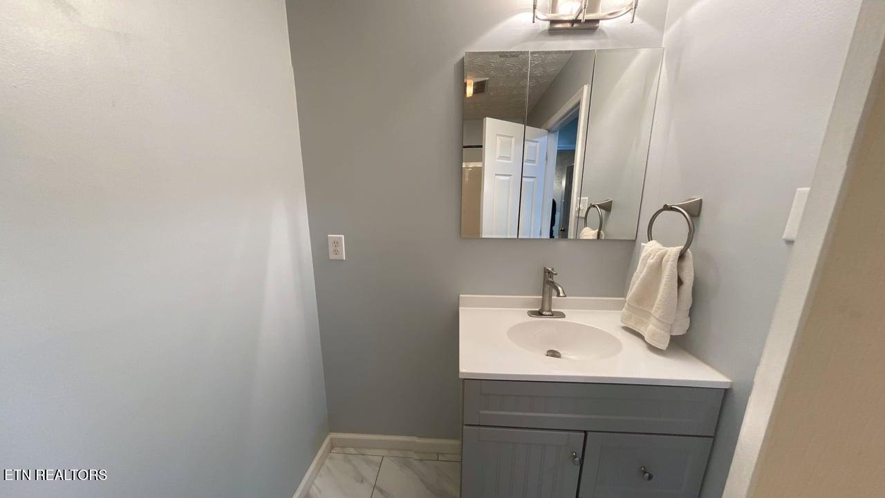 1327 Chatam Ridge Lane Knoxville TN 37932