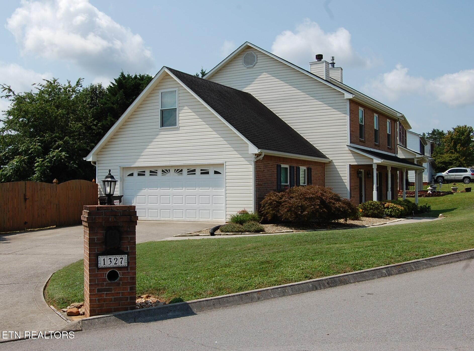 1327 Chatam Ridge Lane Knoxville TN 37932