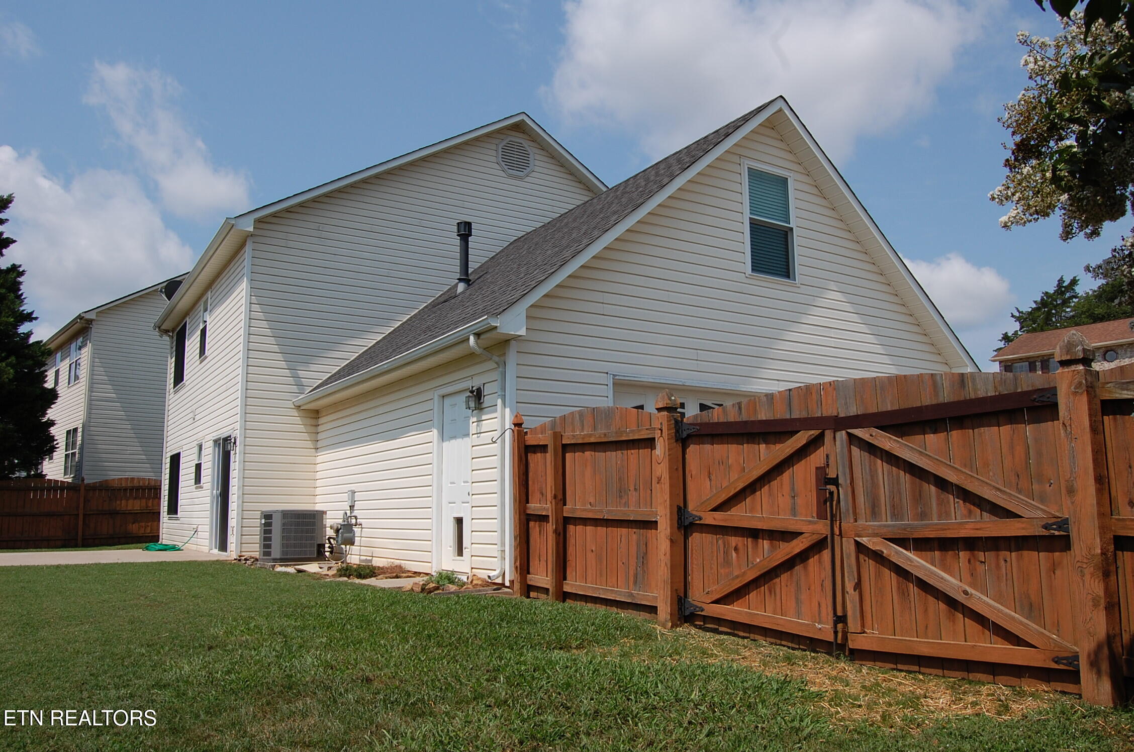 1327 Chatam Ridge Lane Knoxville TN 37932
