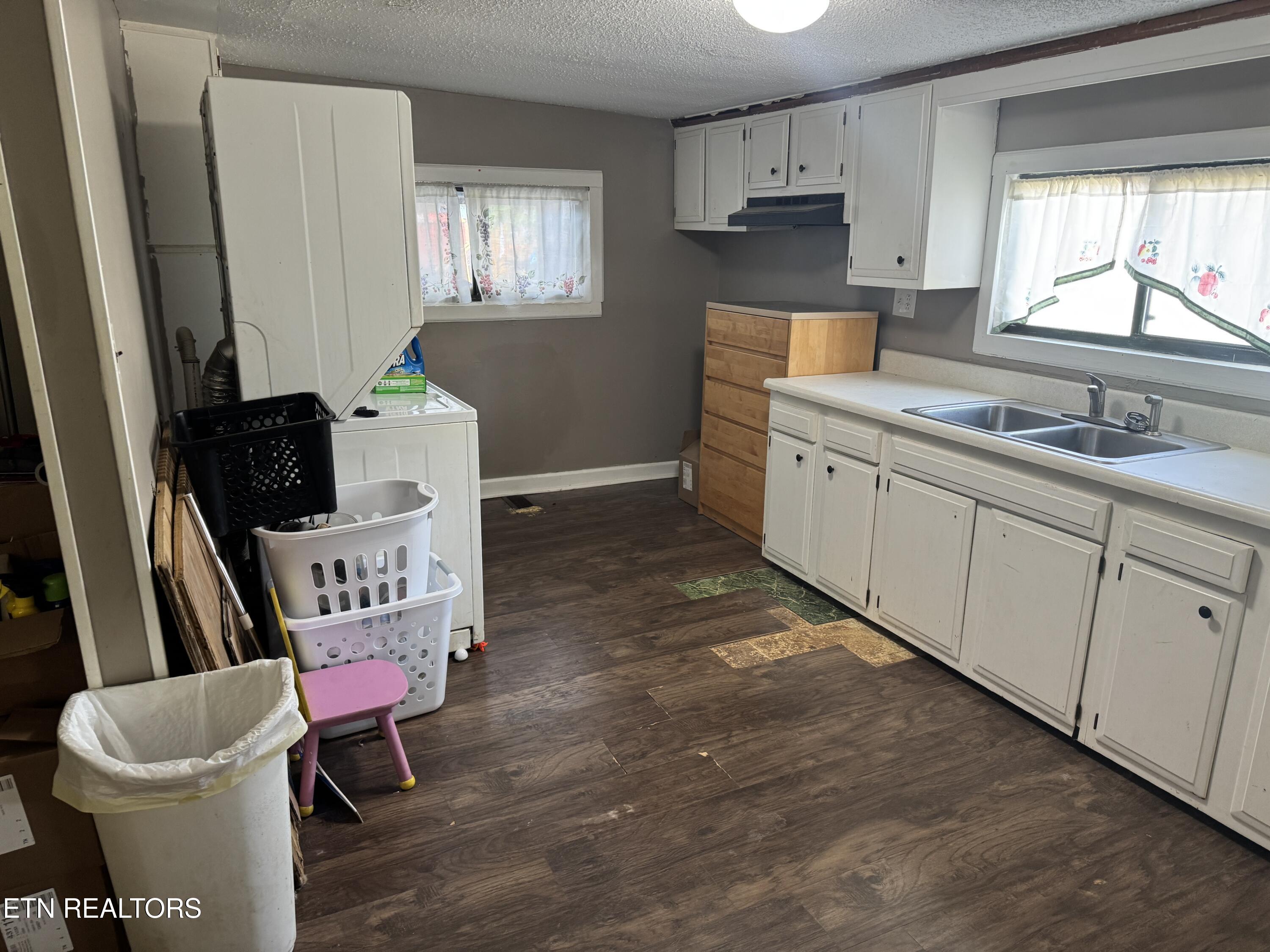 902 Rosedale Avenue Loudon TN 37774