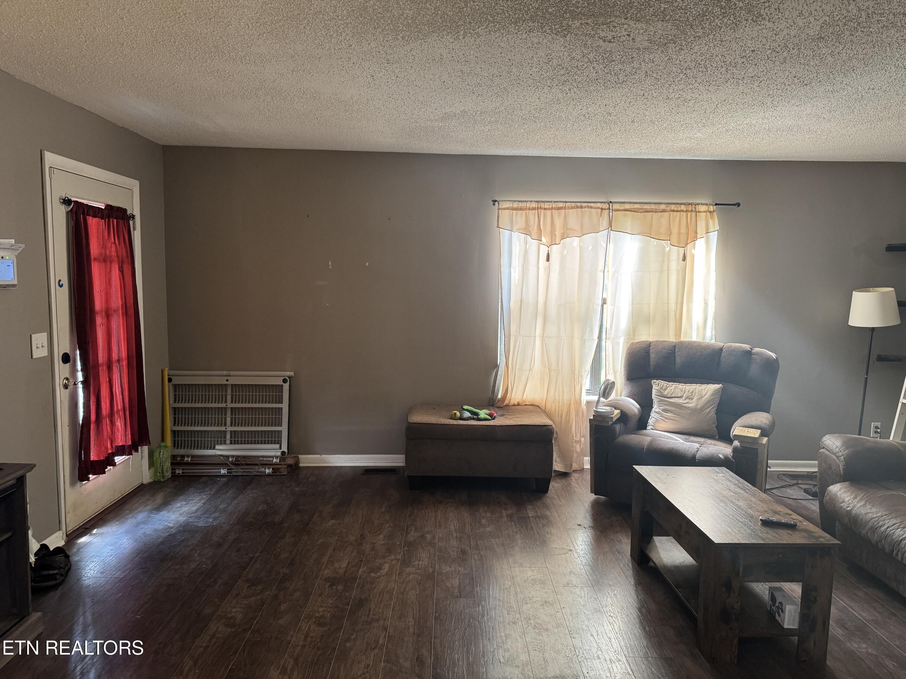 902 Rosedale Avenue Loudon TN 37774