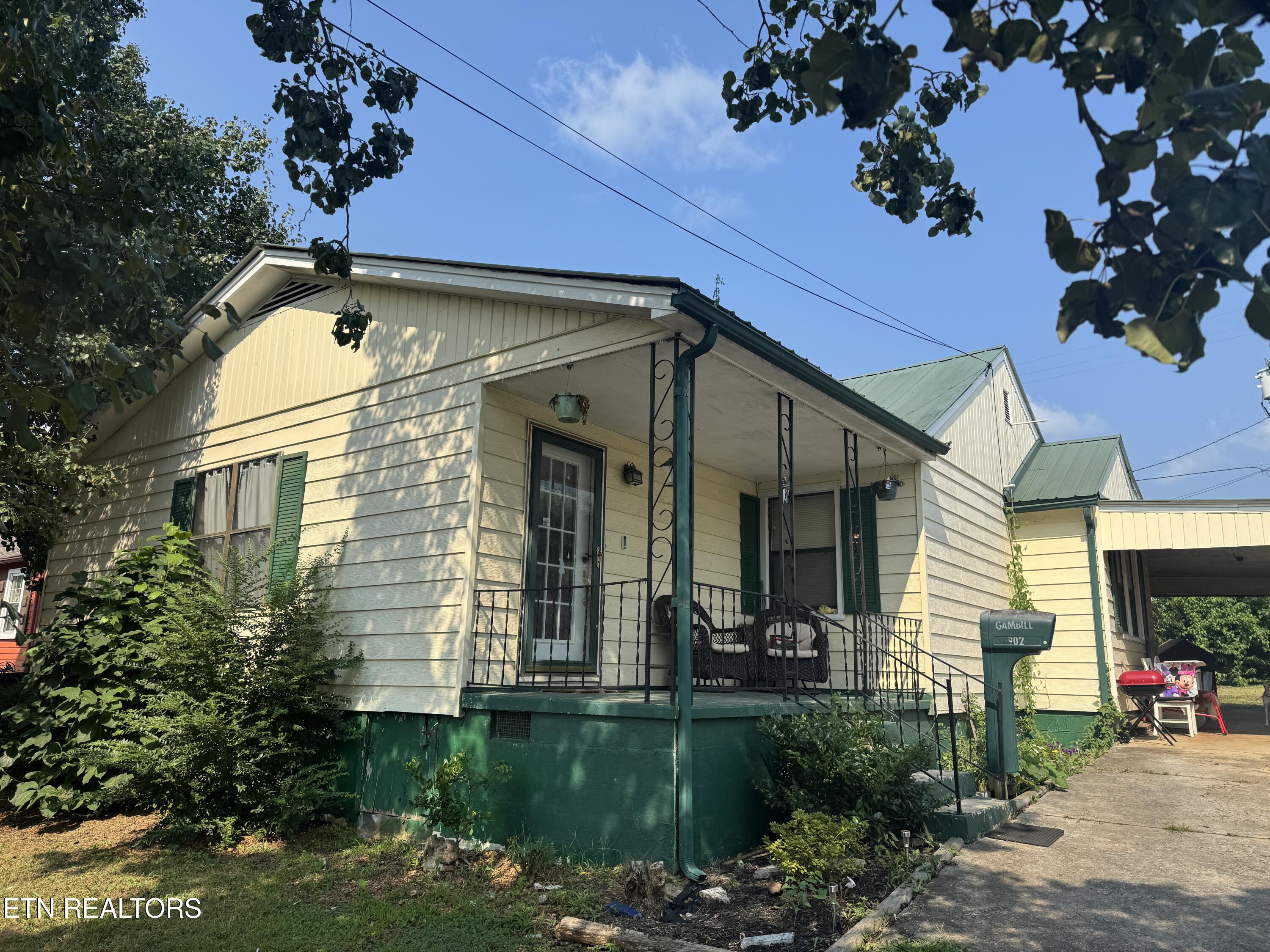 902 Rosedale Avenue Loudon TN 37774