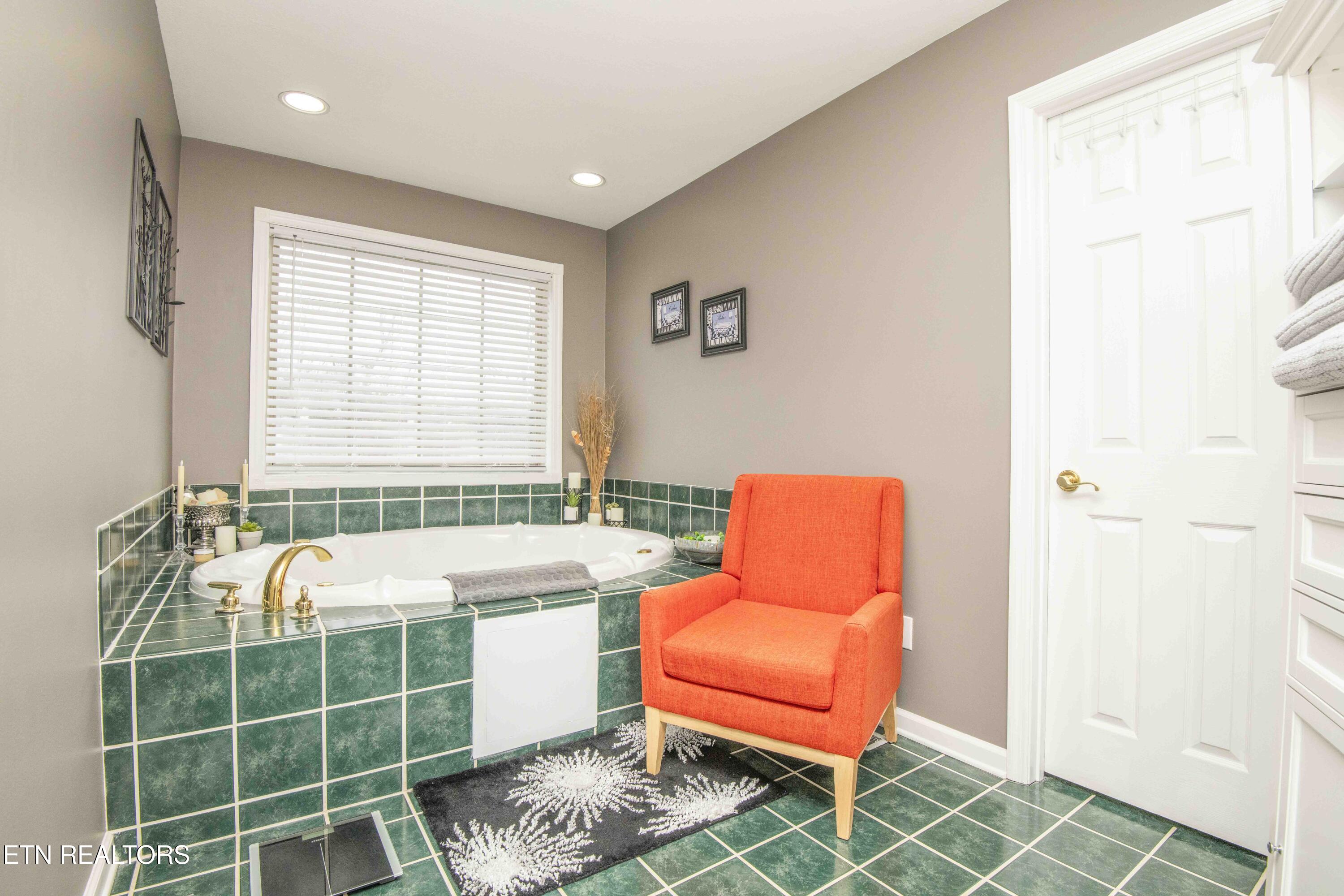 1330 Berkley Hills Lane Powell TN 37849