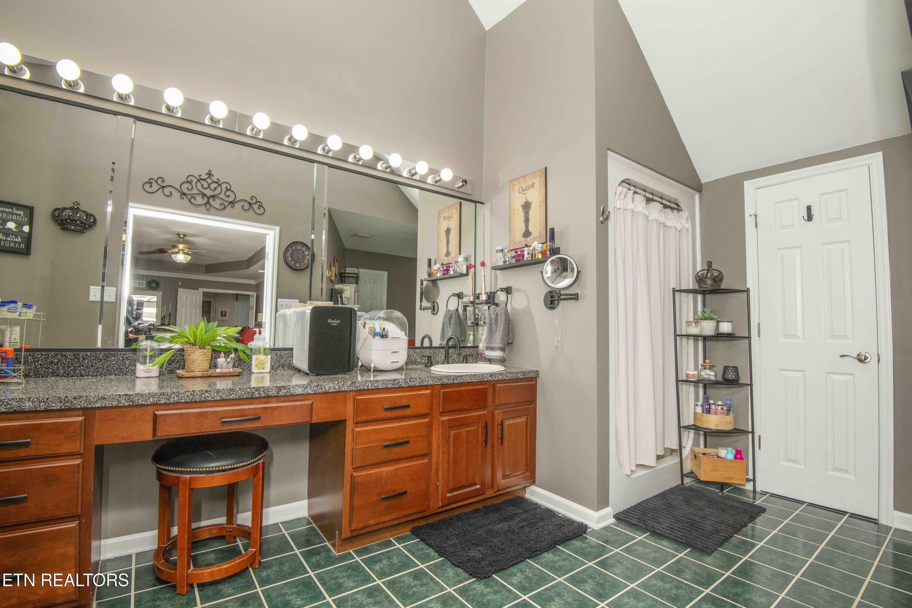 1330 Berkley Hills Lane Powell TN 37849