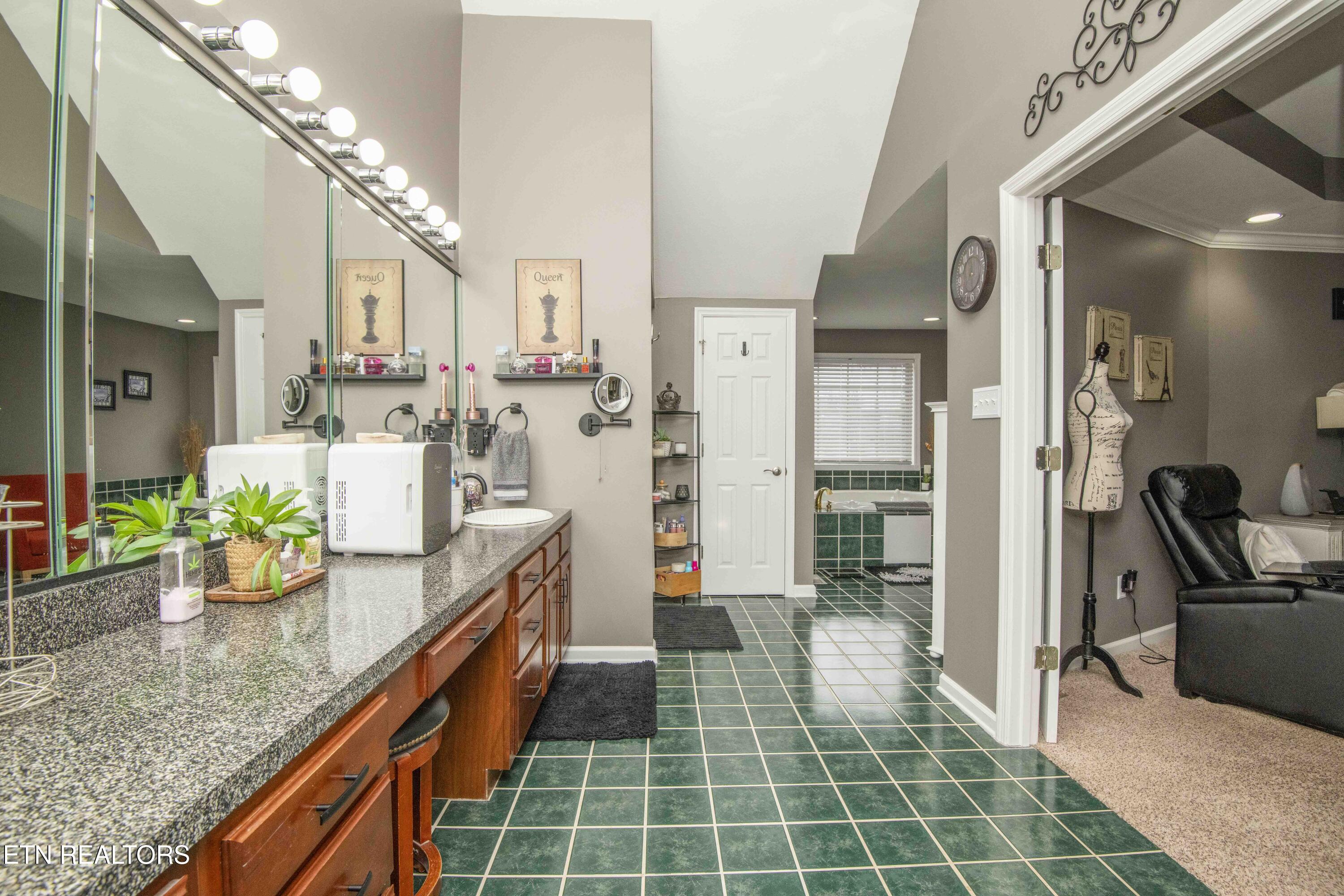 1330 Berkley Hills Lane Powell TN 37849