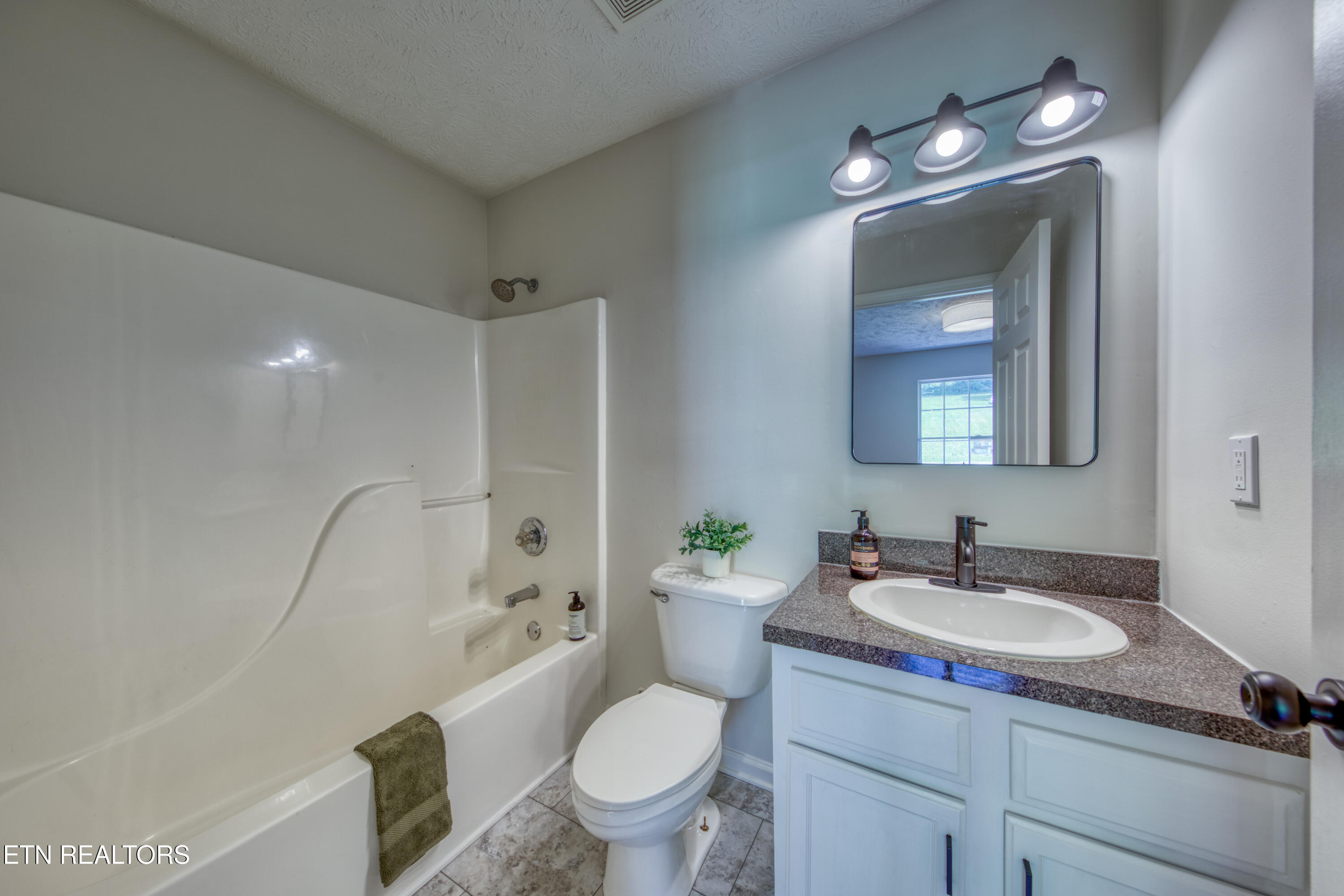 1233 Buford Court Greenback TN 37742