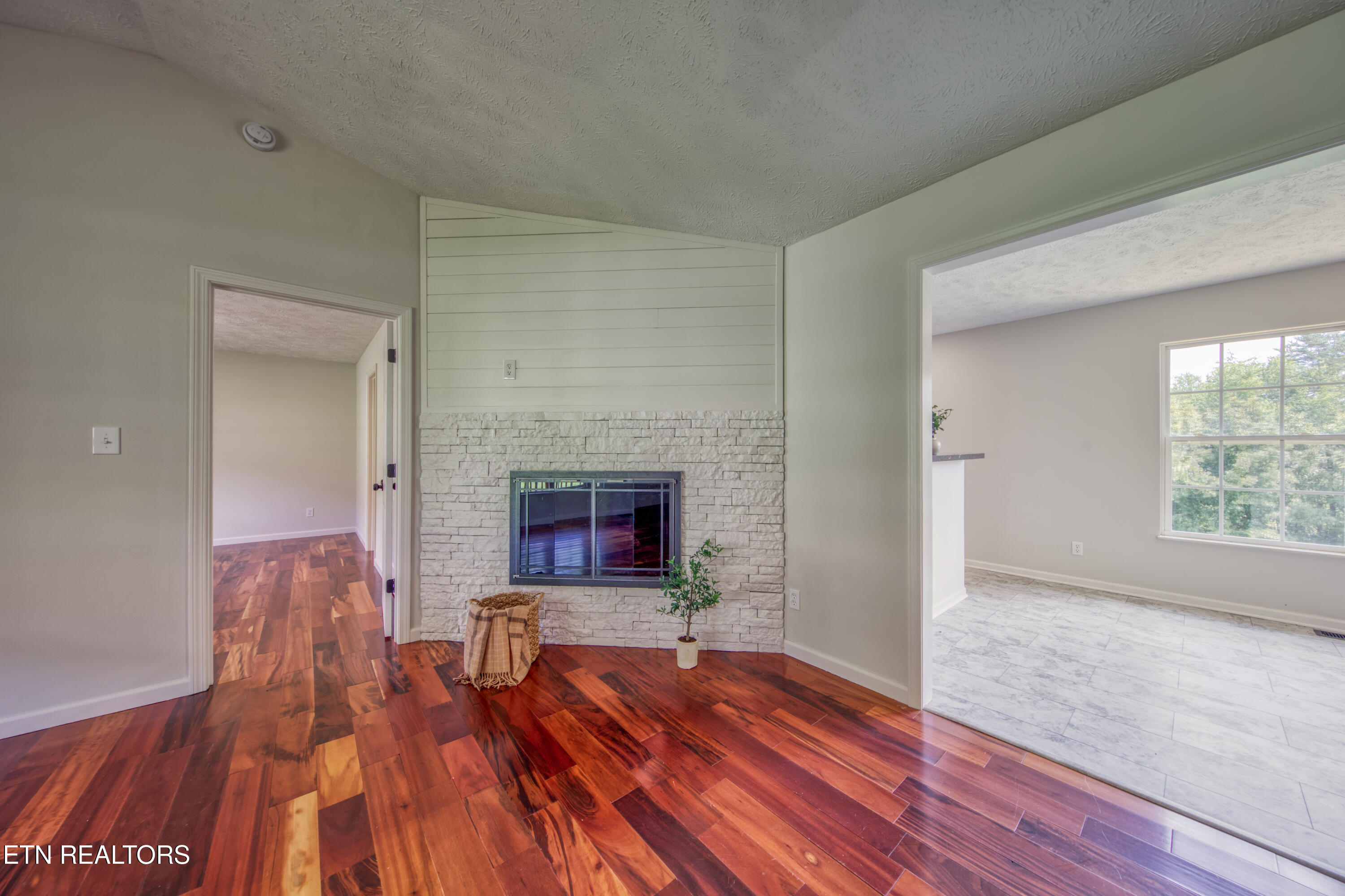 1233 Buford Court Greenback TN 37742