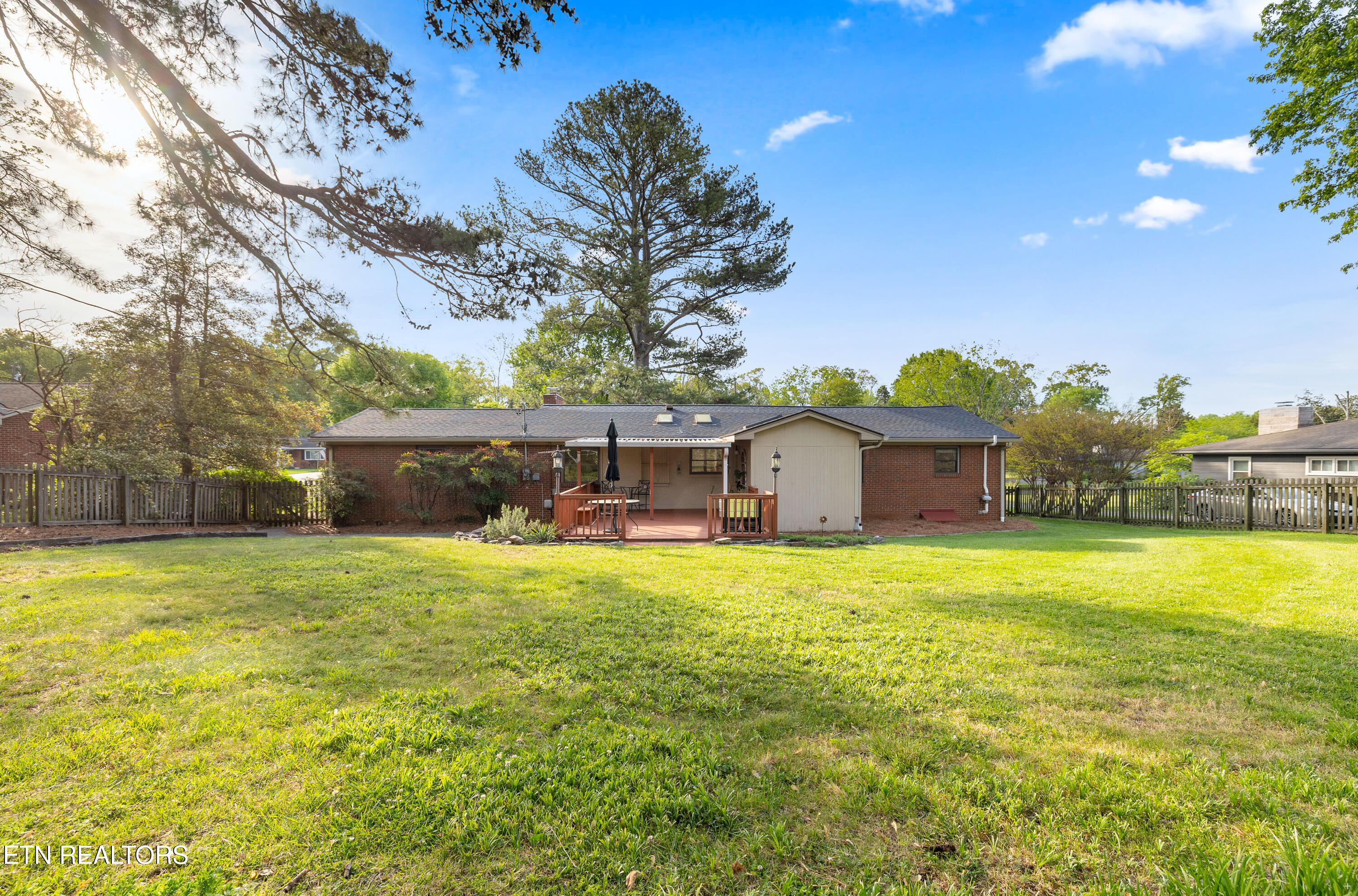 6835 Dorchester Drive Knoxville TN 37909