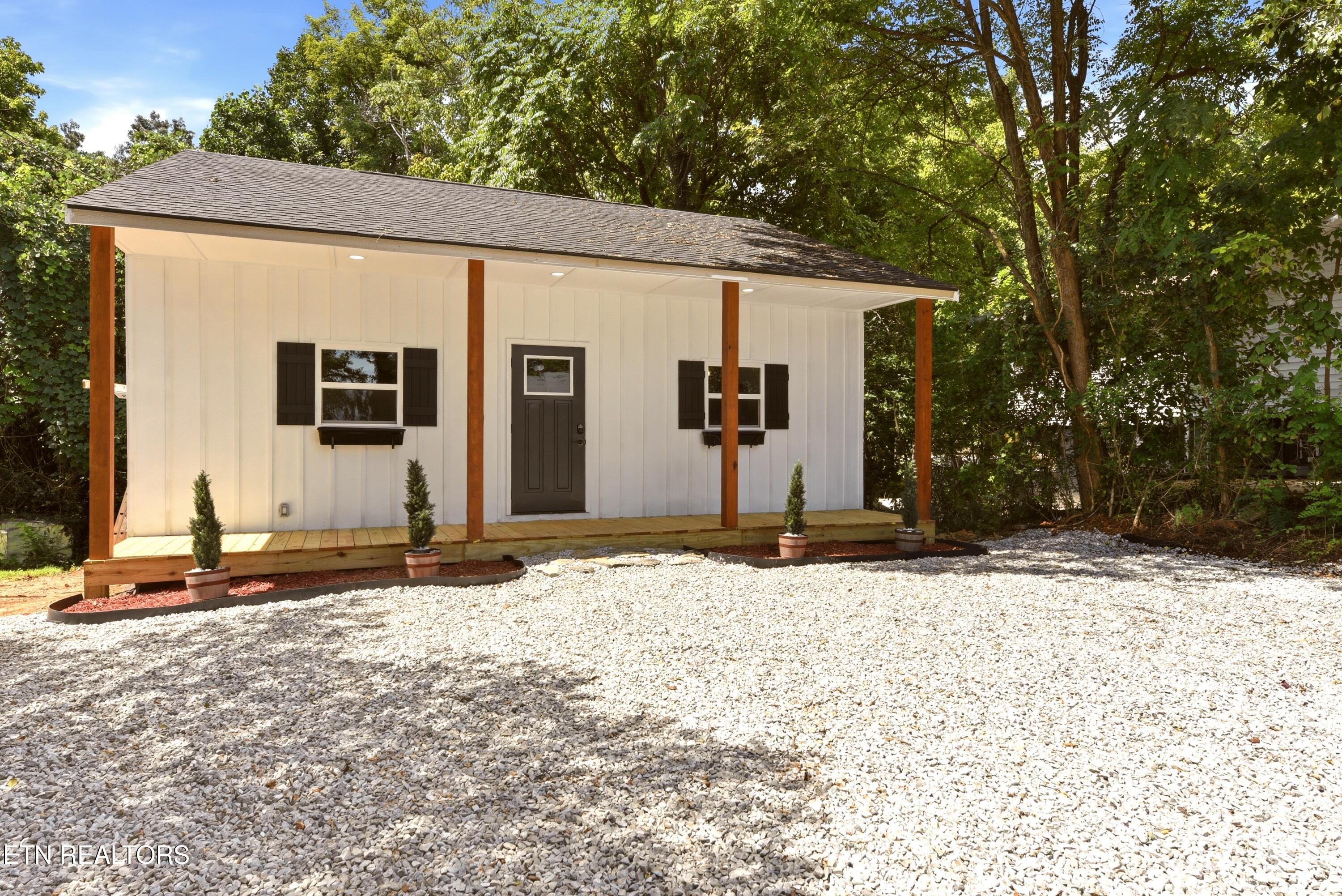 141 N Nevada Avenue Lafollette TN 37766