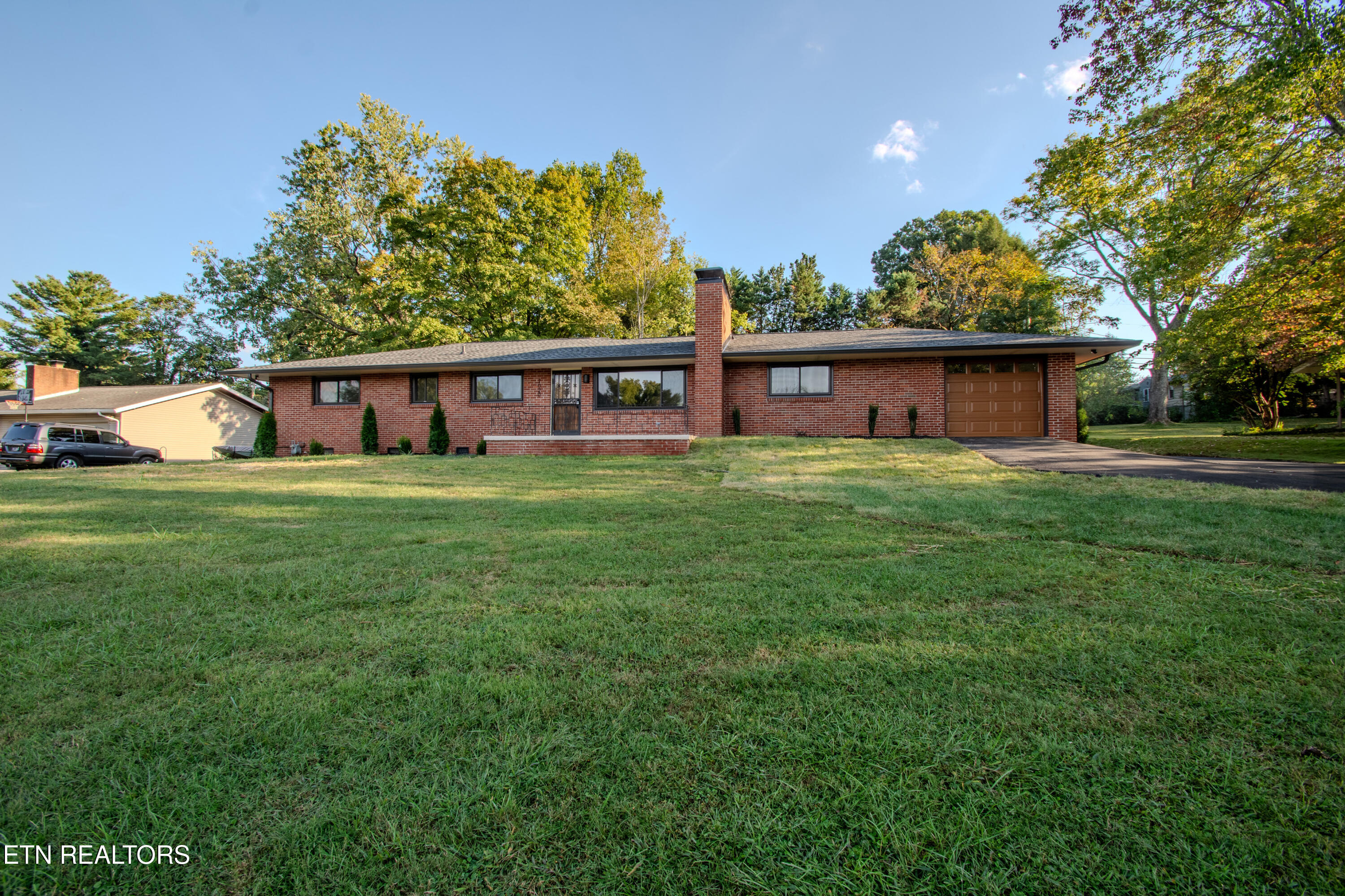 7020 Downing Drive Knoxville TN 37909