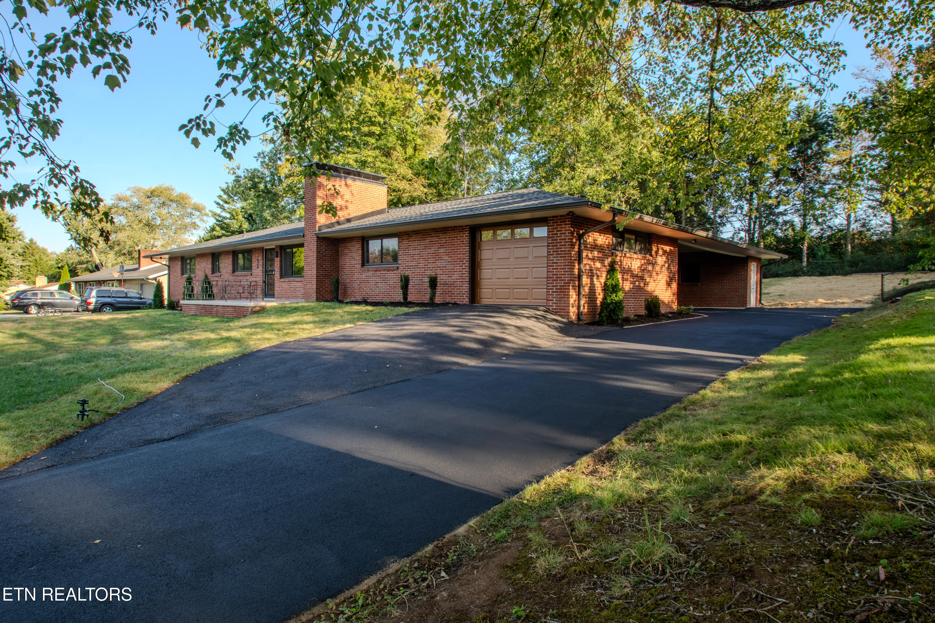 7020 Downing Drive Knoxville TN 37909