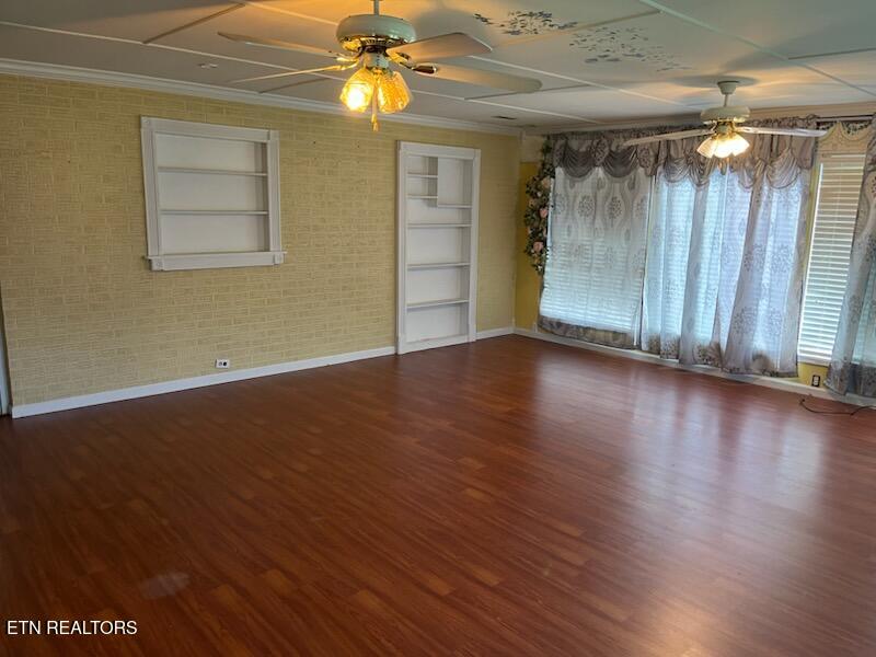 134 Old Pinecrest Road Jacksboro TN 37757