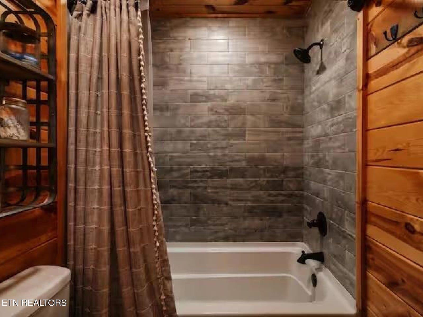 4536 Powdermill Estates Road Sevierville TN 37876