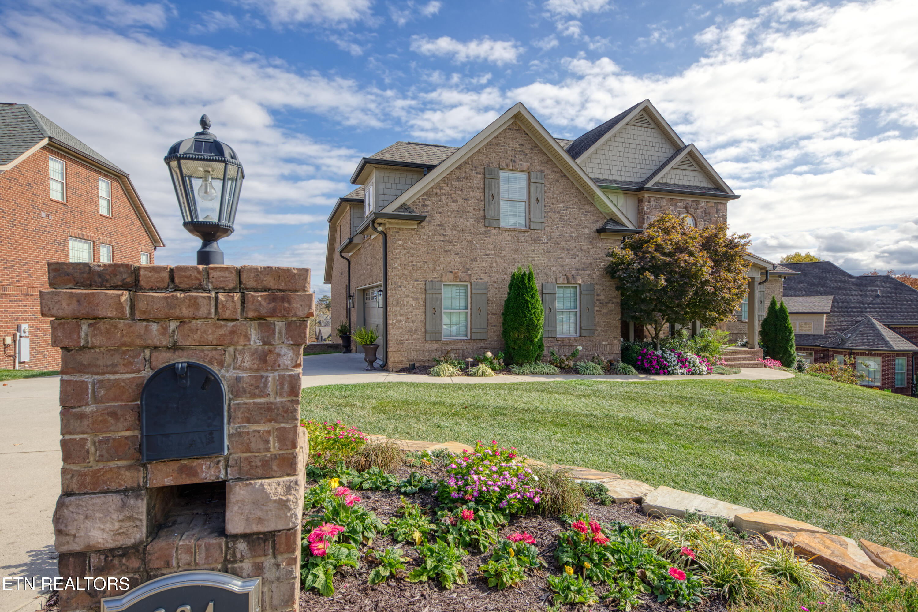 624 Elk Falls Lane Knoxville TN 37922