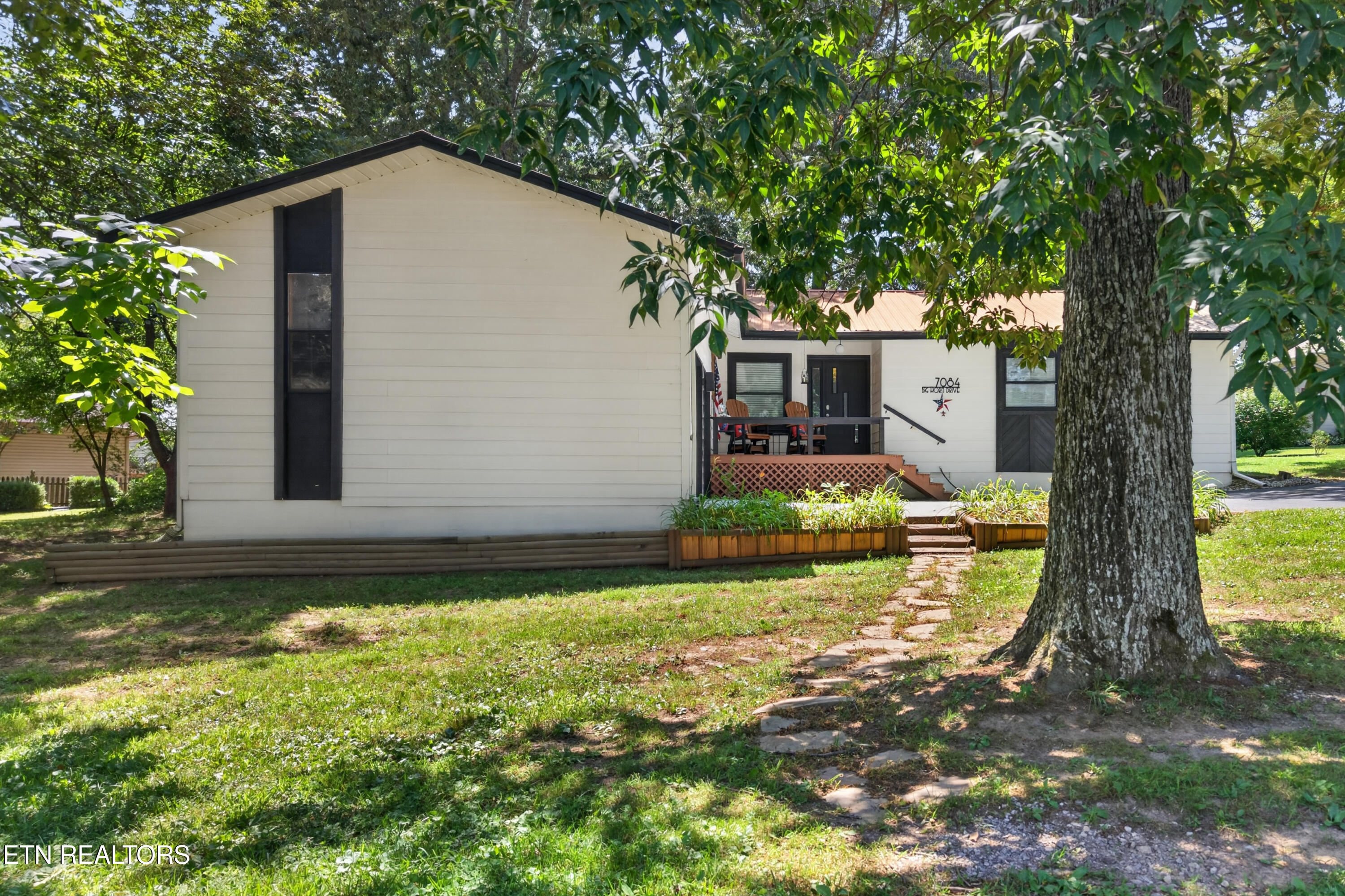 7084 Big Horn Drive Crossville TN 38572