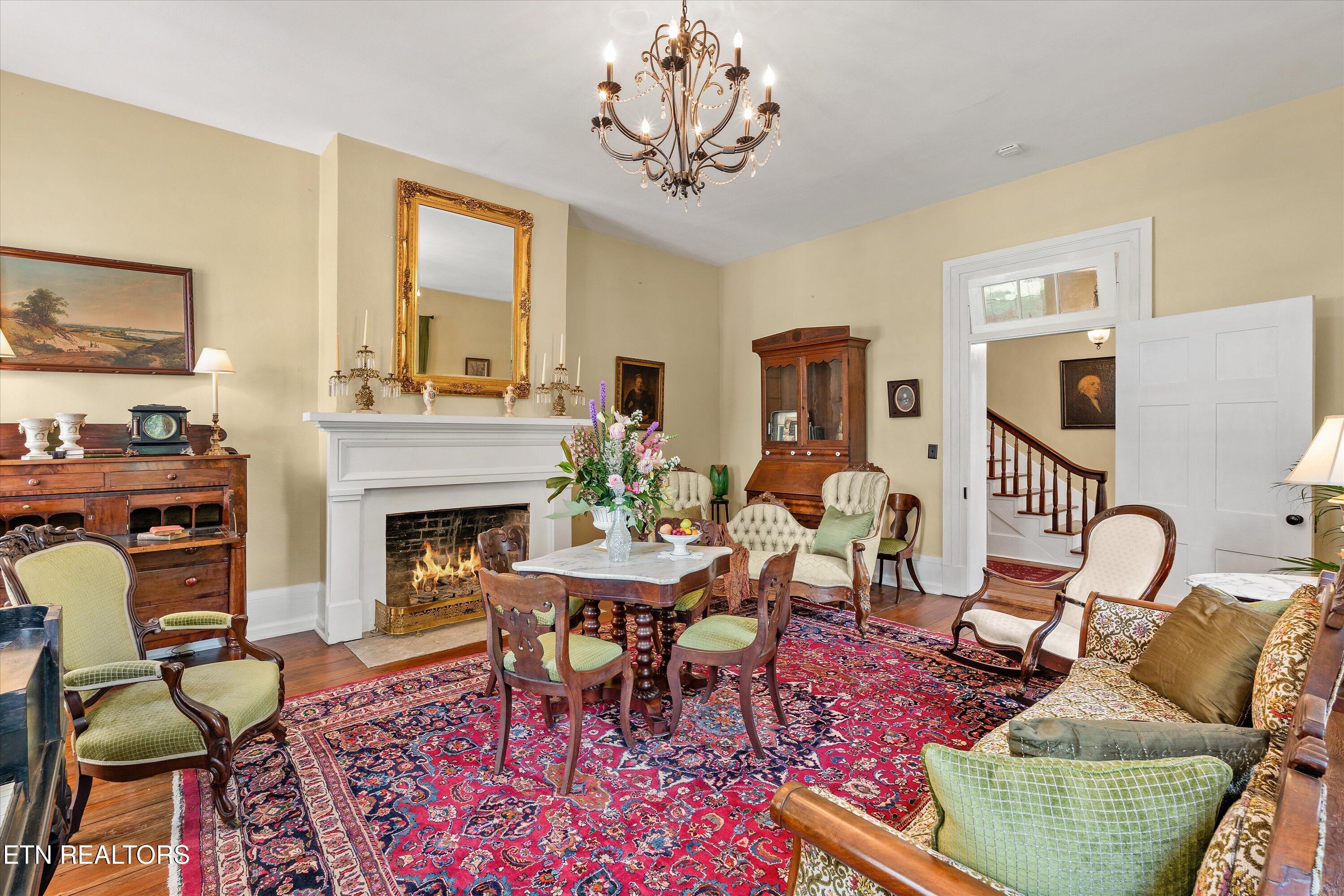 129/131 Elizabeth Athens TN 37303