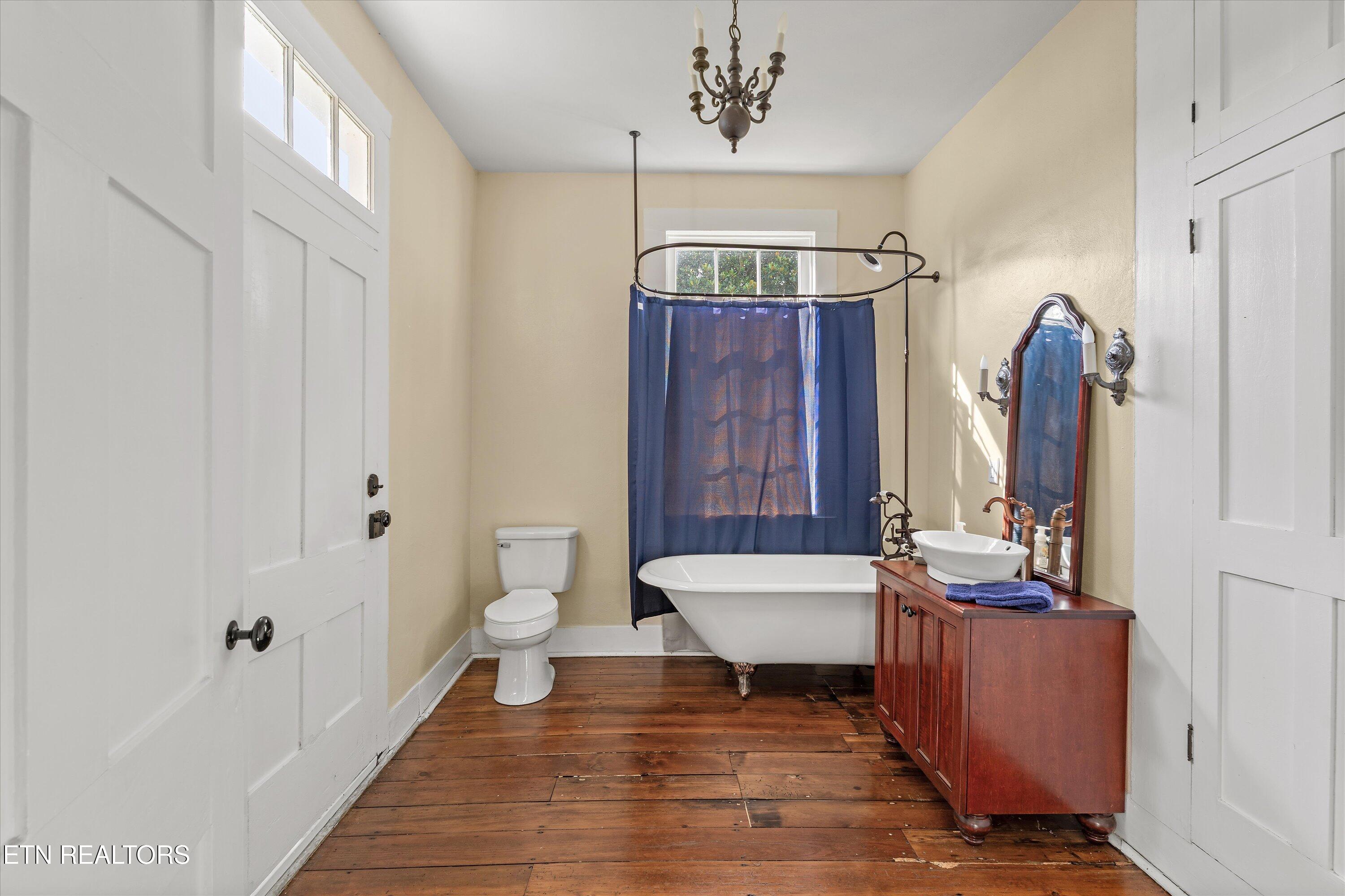 129/131 Elizabeth Athens TN 37303