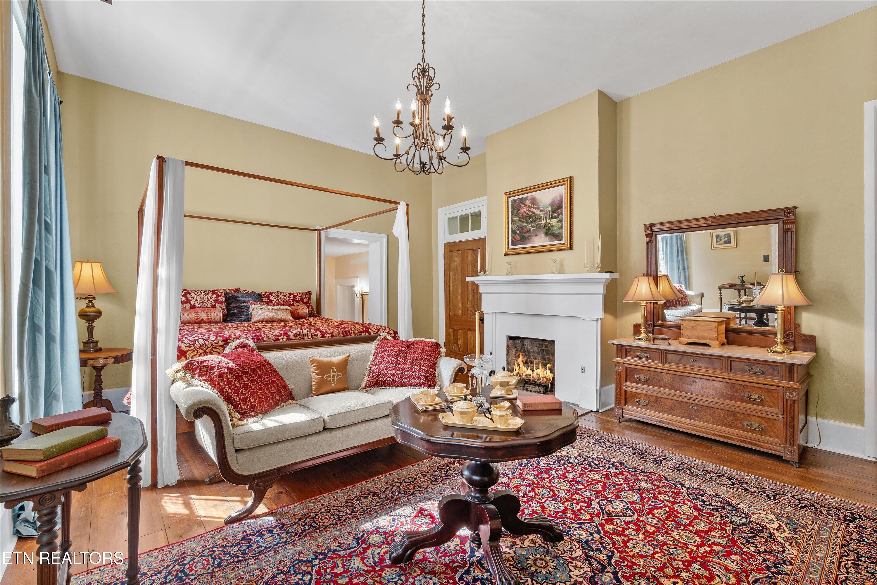 129/131 Elizabeth Athens TN 37303