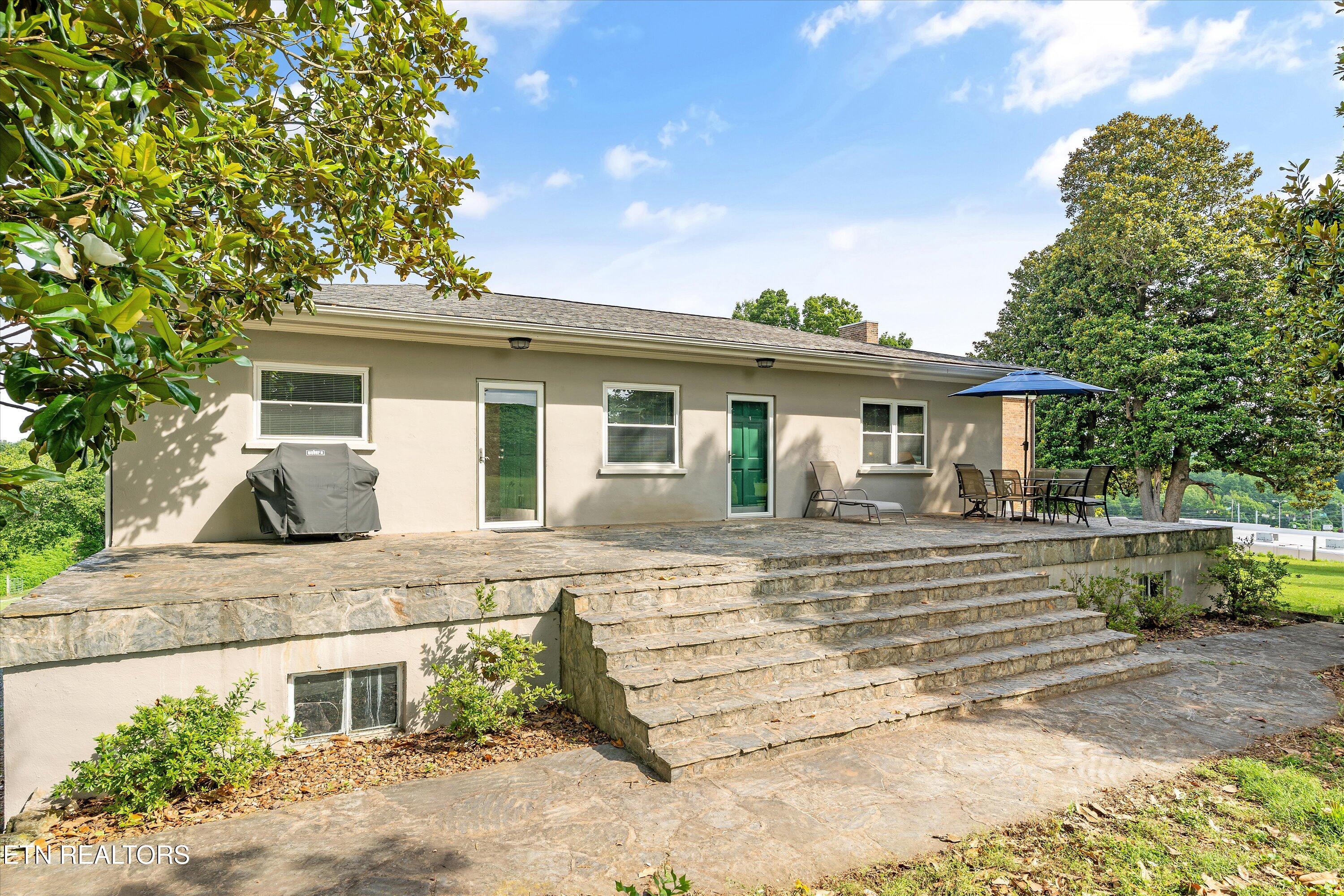 129/131 Elizabeth Athens TN 37303