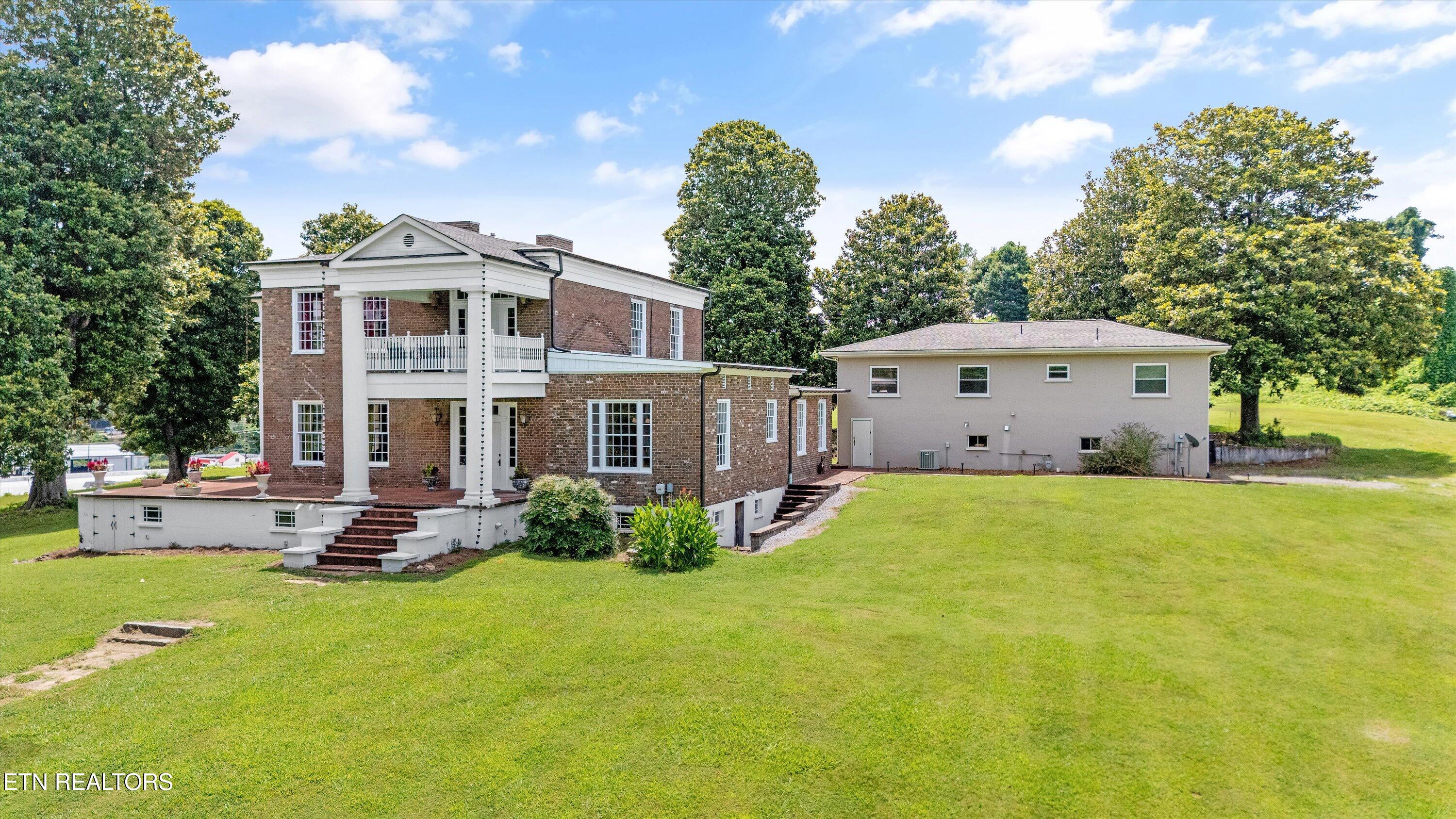 129/131 Elizabeth Athens TN 37303