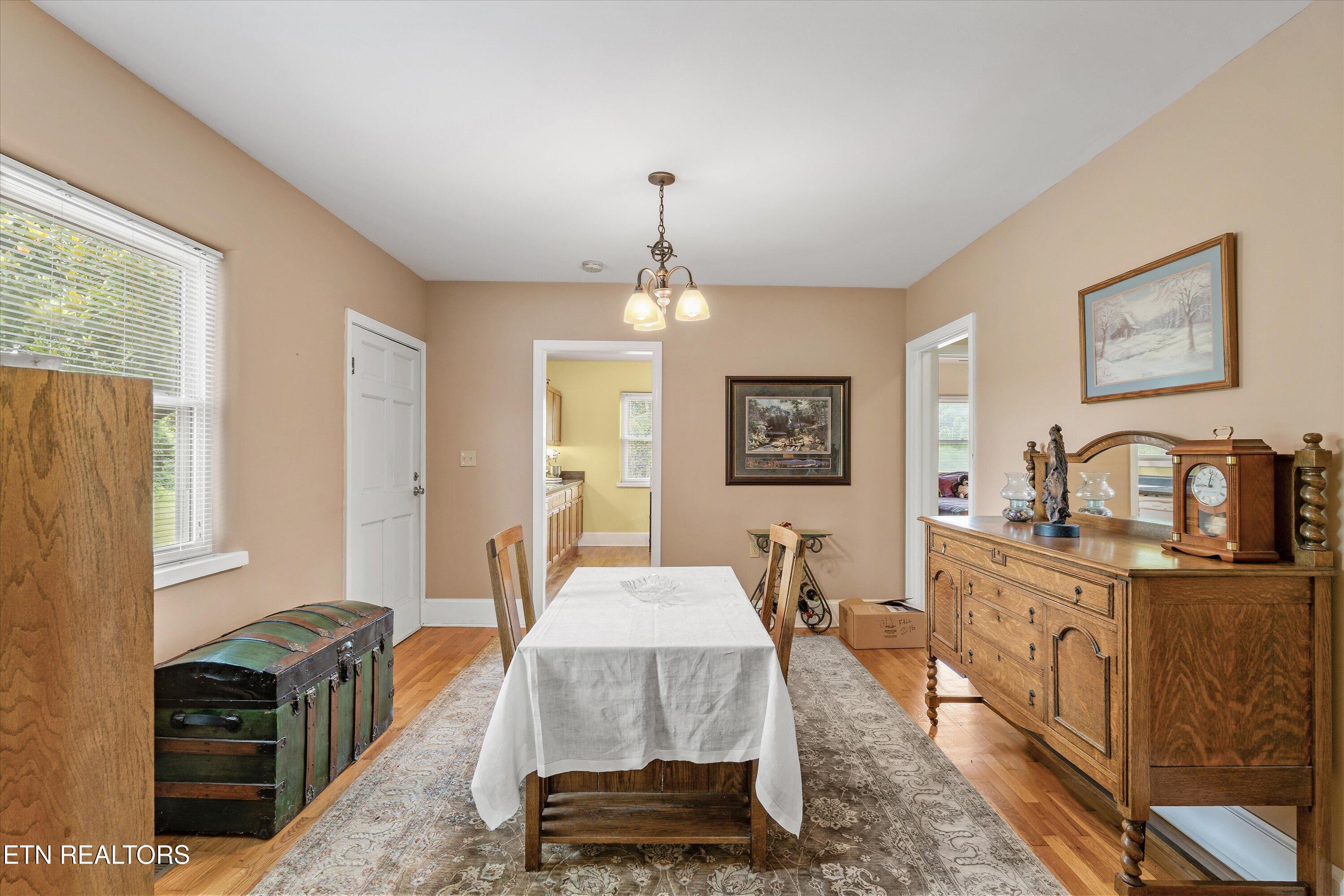 129/131 Elizabeth Athens TN 37303