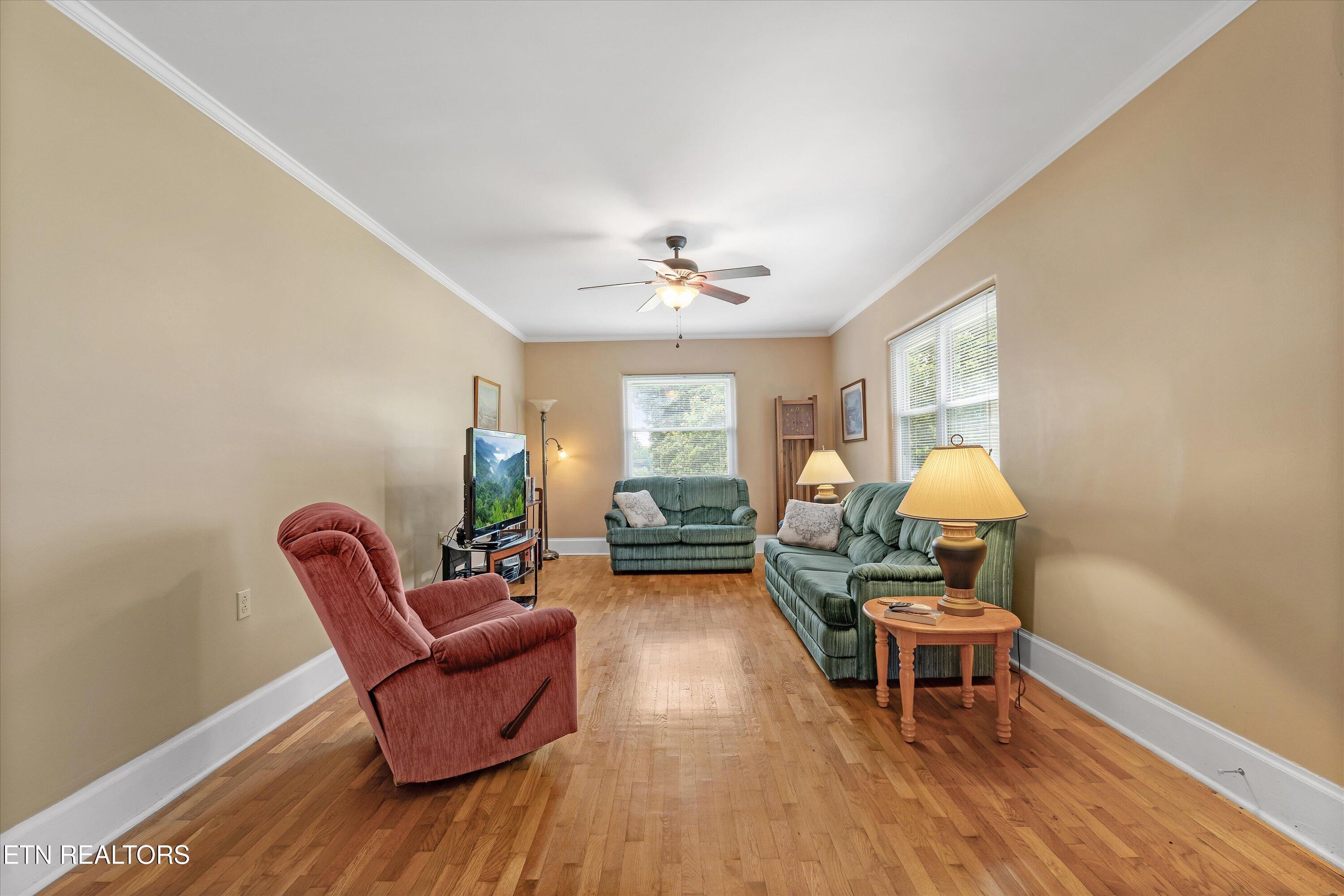 129/131 Elizabeth Athens TN 37303