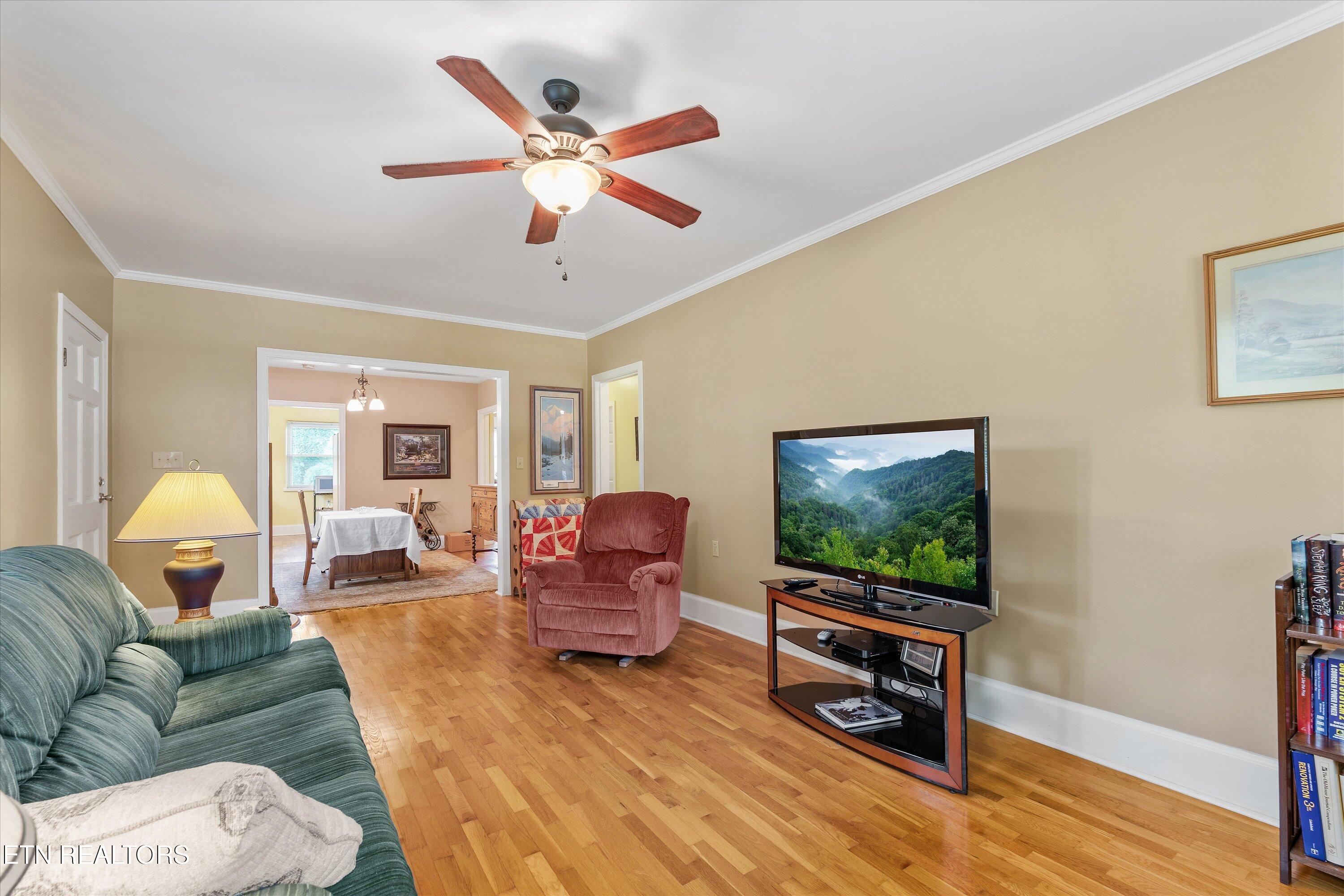 129/131 Elizabeth Athens TN 37303