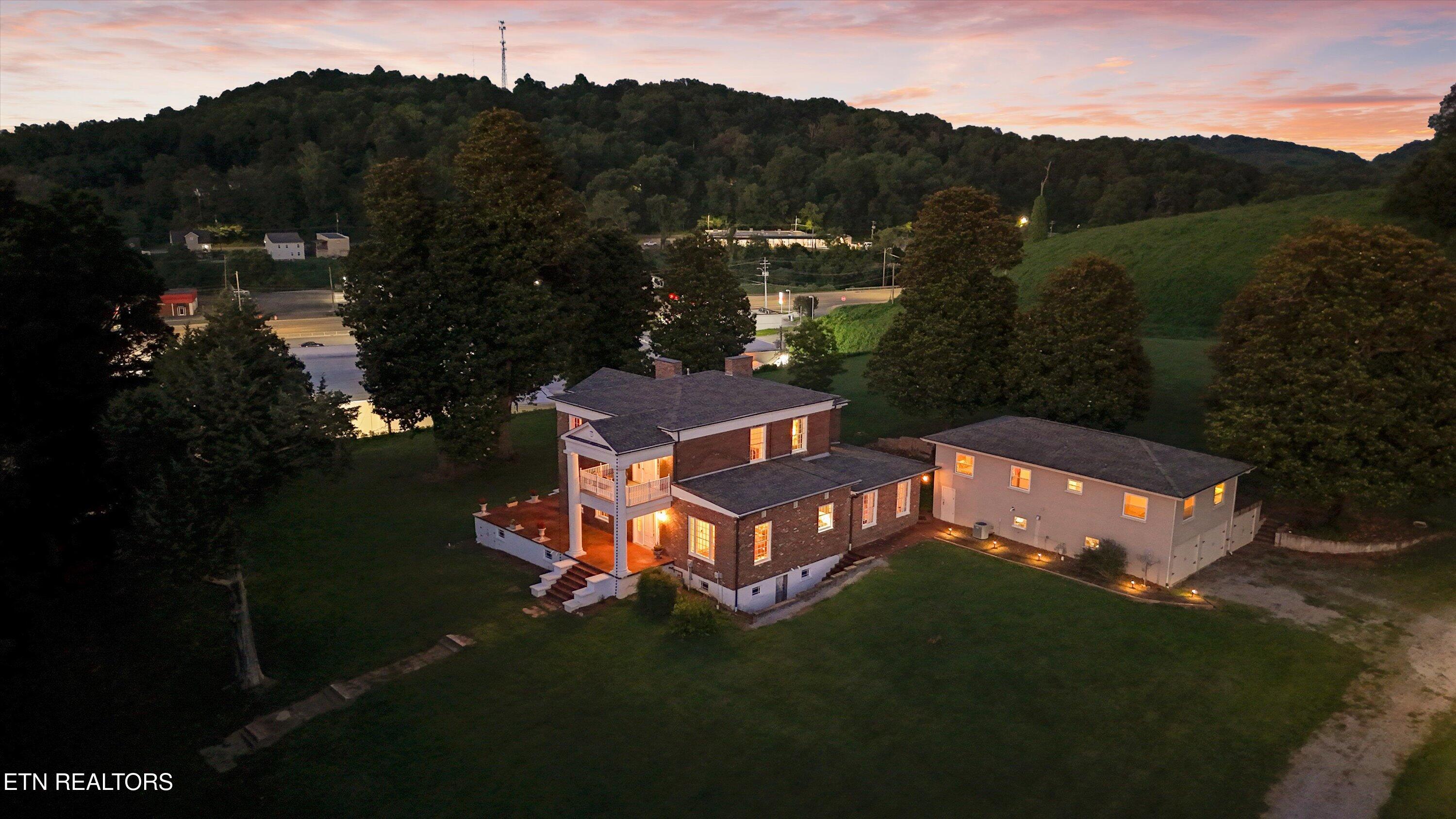 129/131 Elizabeth Athens TN 37303