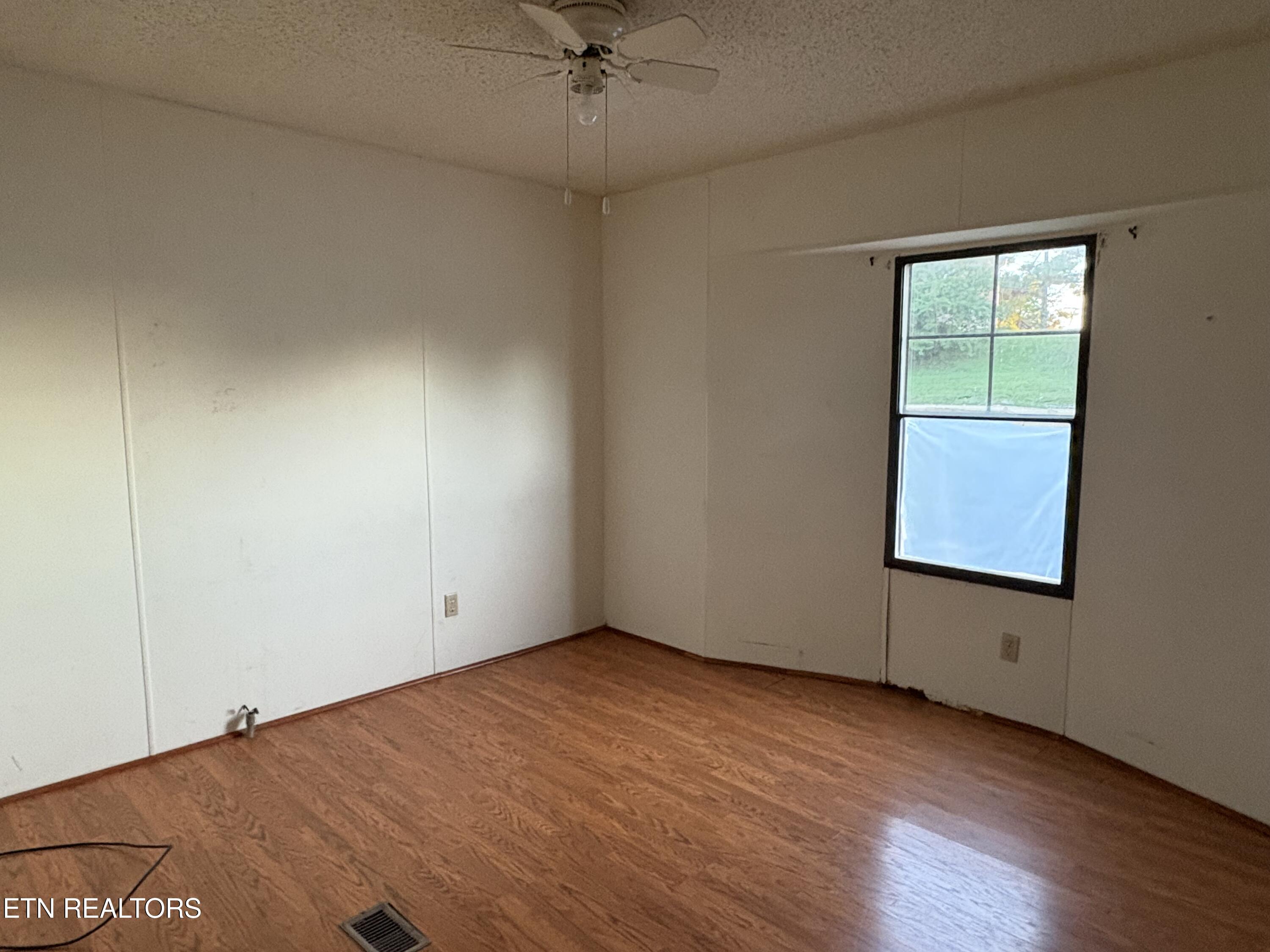 865 Shade Pressnell Road Tazewell TN 37879