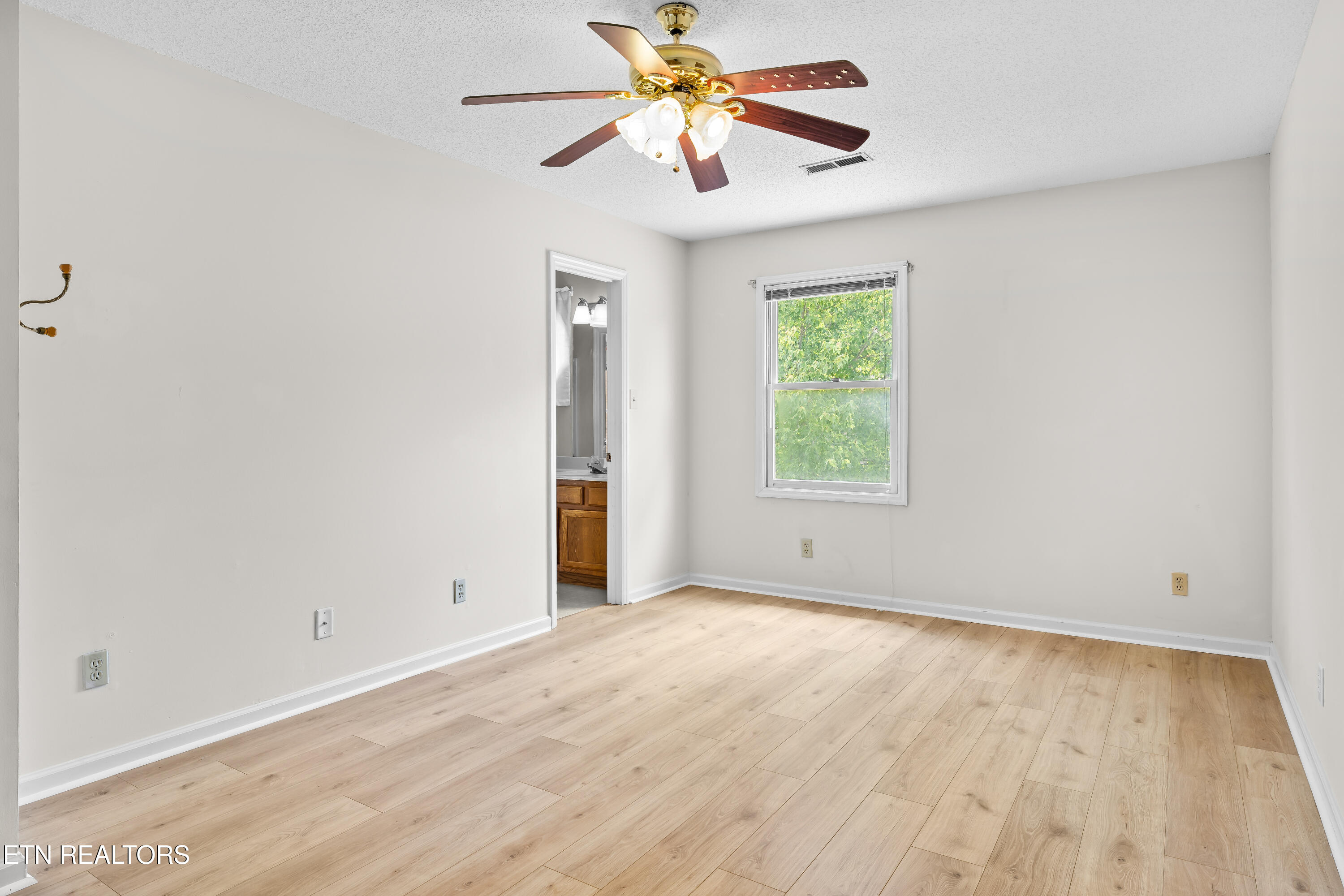10421 Ravenbrook Lane Knoxville TN 37922