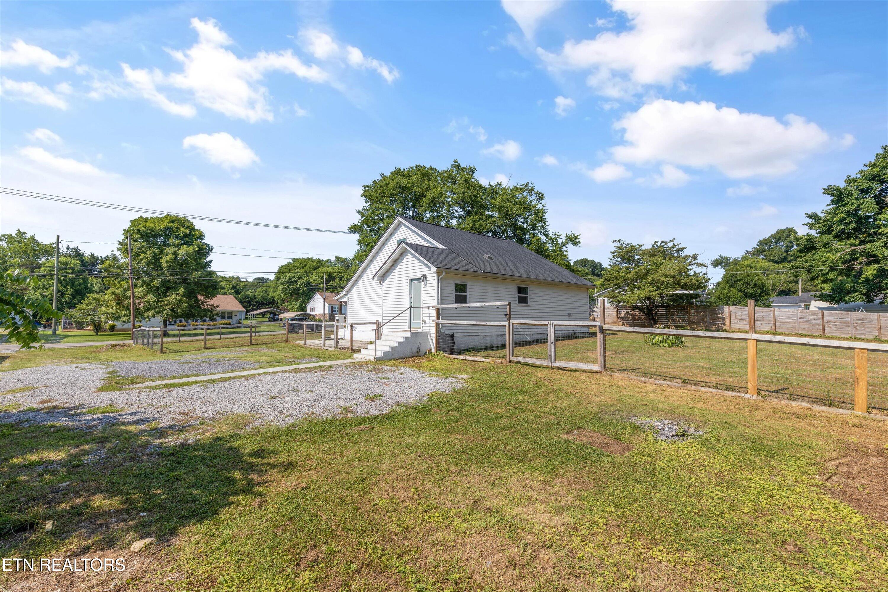 5813 Thorn Grove Pike Knoxville TN 37914