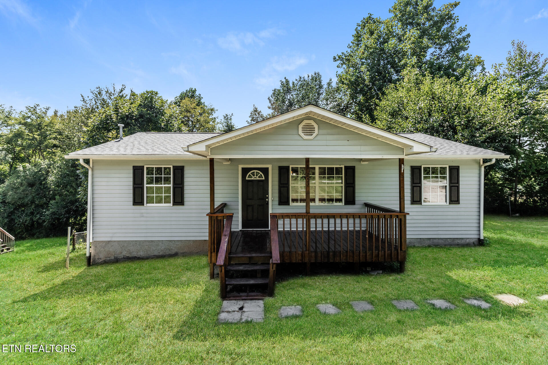 252 Queener Lane Caryville TN 37714