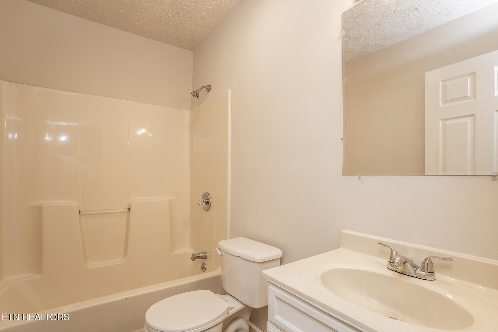 252 Queener Lane Caryville TN 37714
